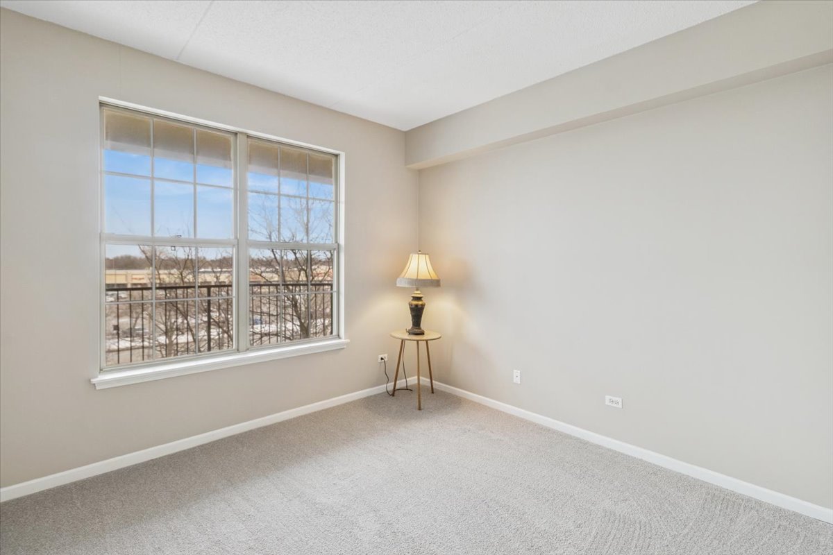 3100 Town Square Drive #308, Rolling Meadows, IL 60008