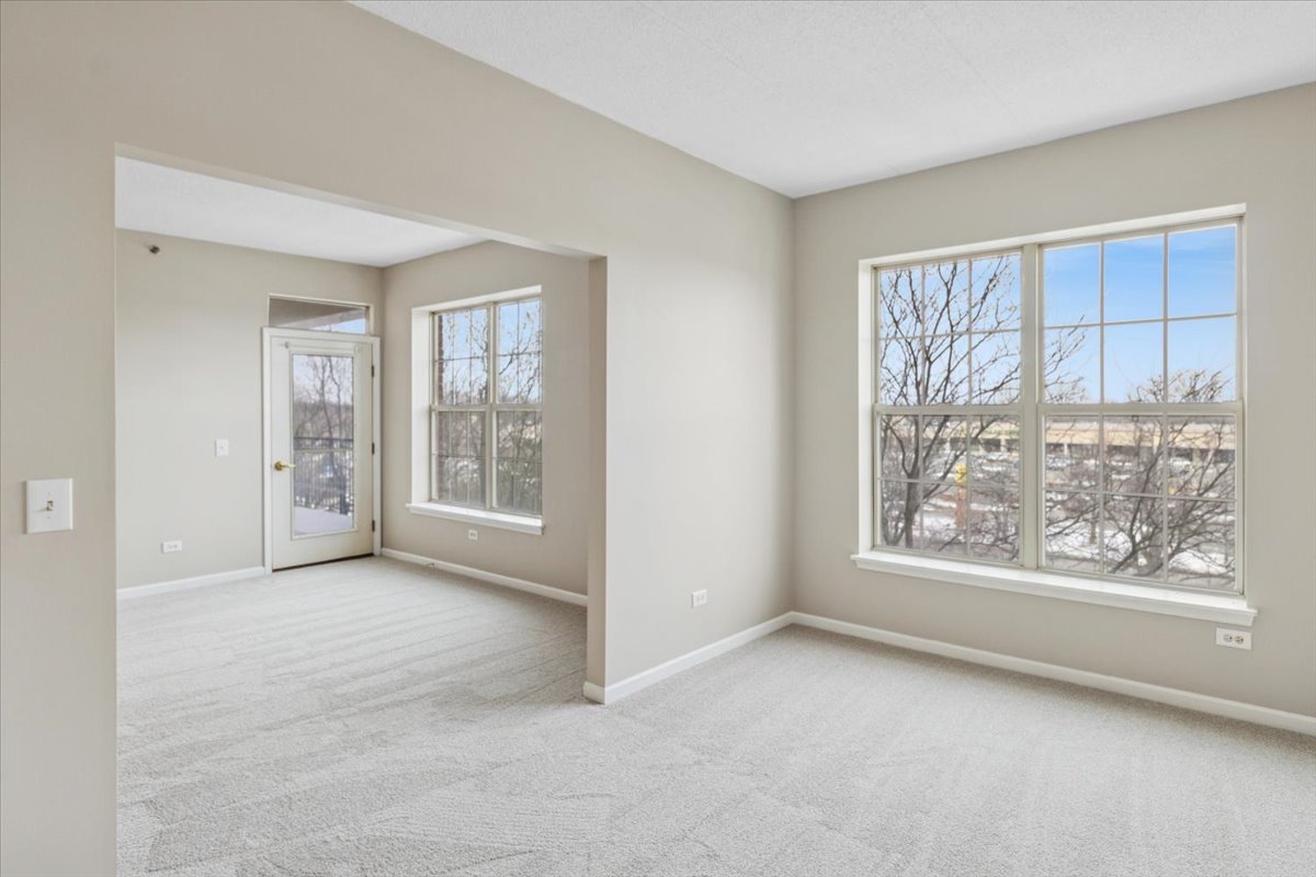 3100 Town Square Drive #308, Rolling Meadows, IL 60008