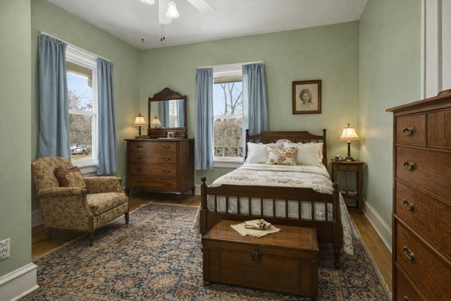 907 S Fell Avenue, Normal, IL 61761