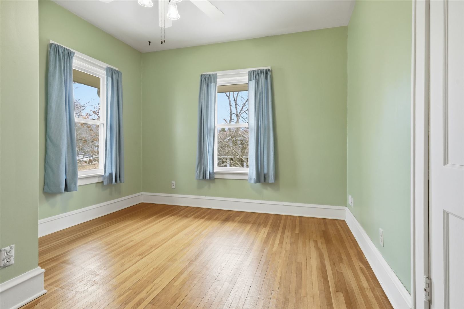 907 S Fell Avenue, Normal, IL 61761