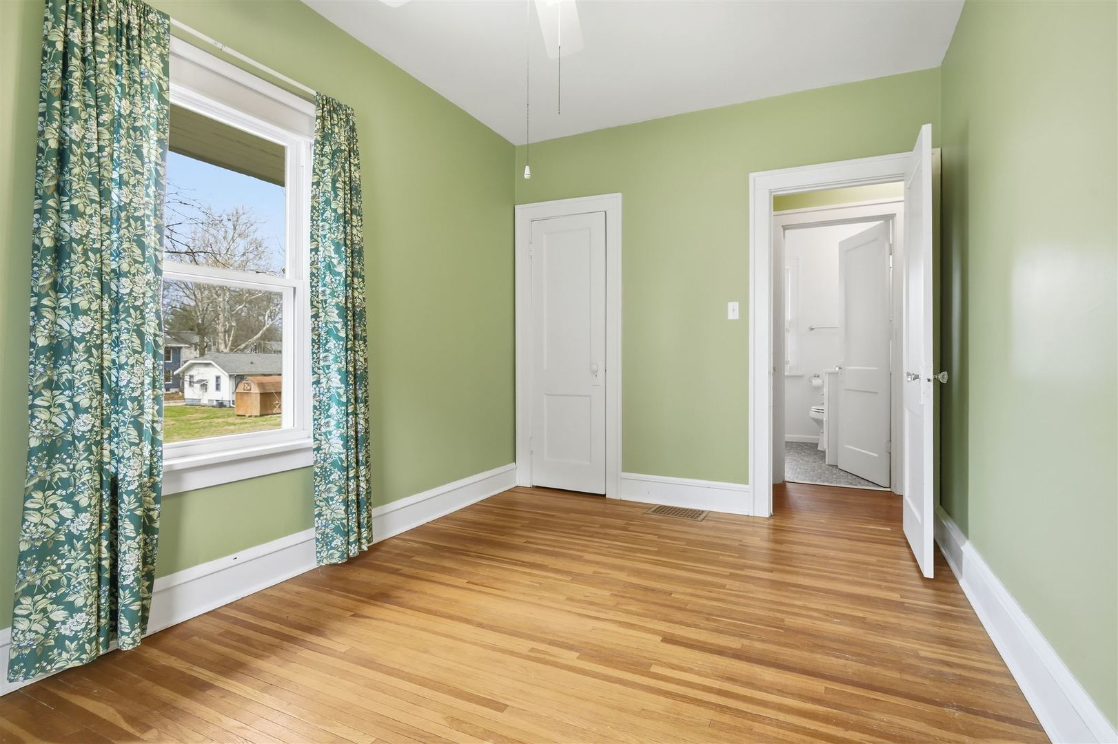 907 S Fell Avenue, Normal, IL 61761