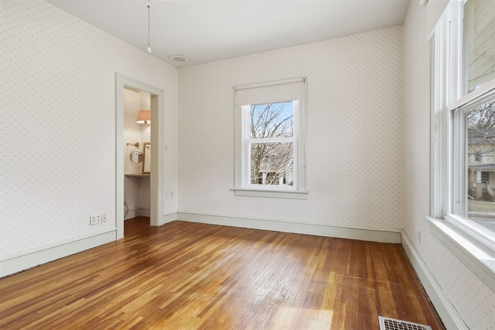 907 S Fell Avenue, Normal, IL 61761