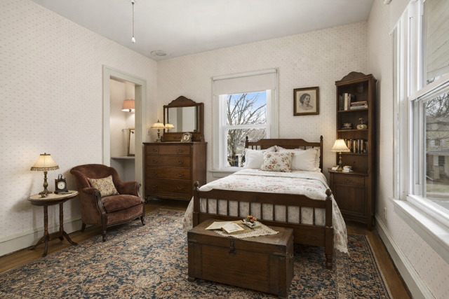 907 S Fell Avenue, Normal, IL 61761