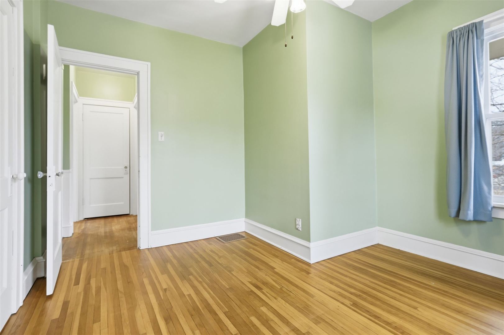 907 S Fell Avenue, Normal, IL 61761