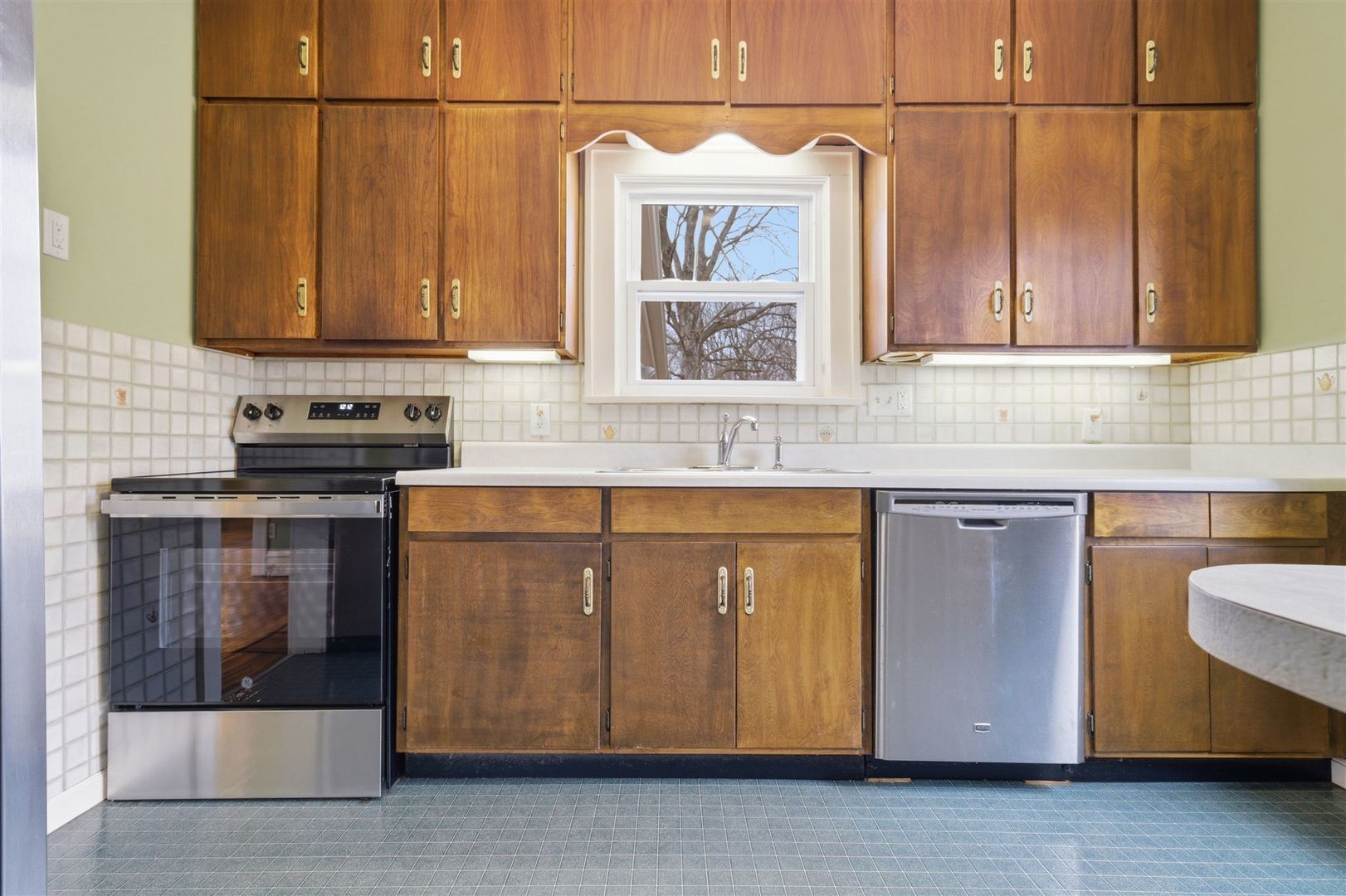 907 S Fell Avenue, Normal, IL 61761