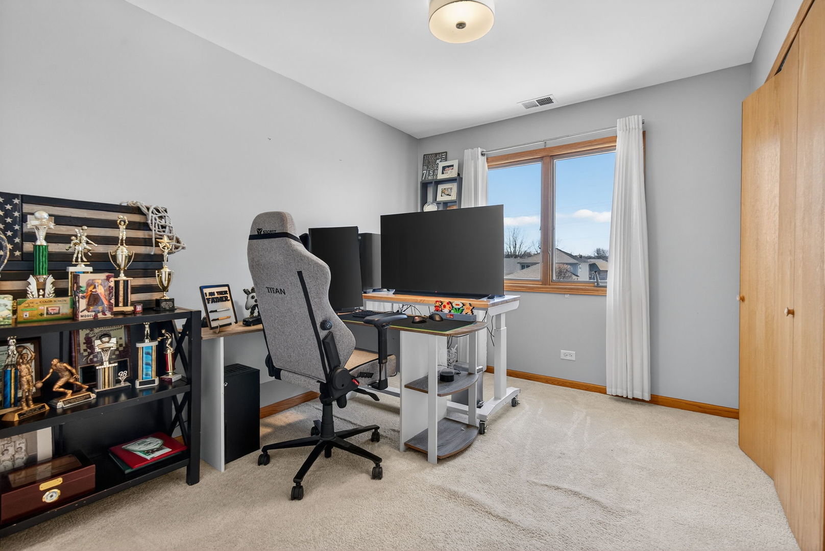 16319 Evergreen Drive, Tinley Park, IL 60477