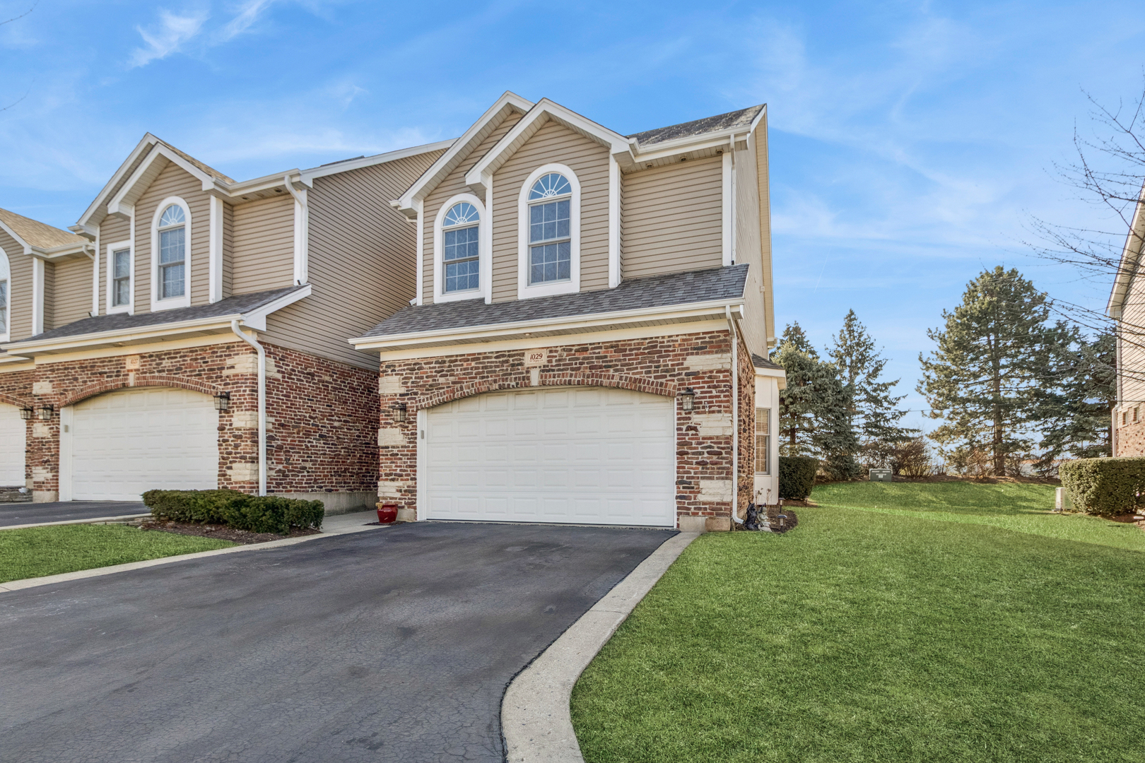 1029 W Bogey Lane, Palatine, IL 60067