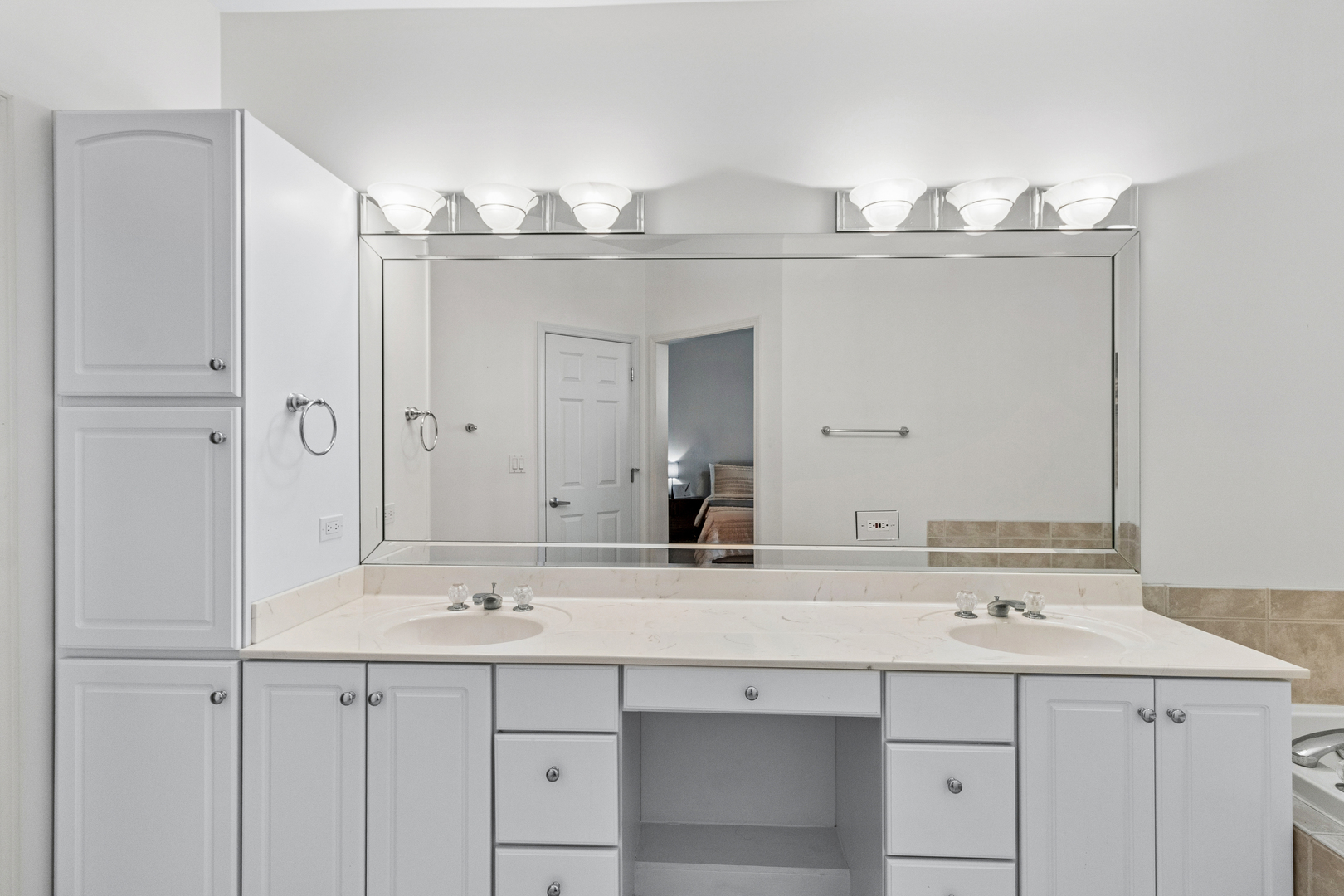 1029 W Bogey Lane, Palatine, IL 60067