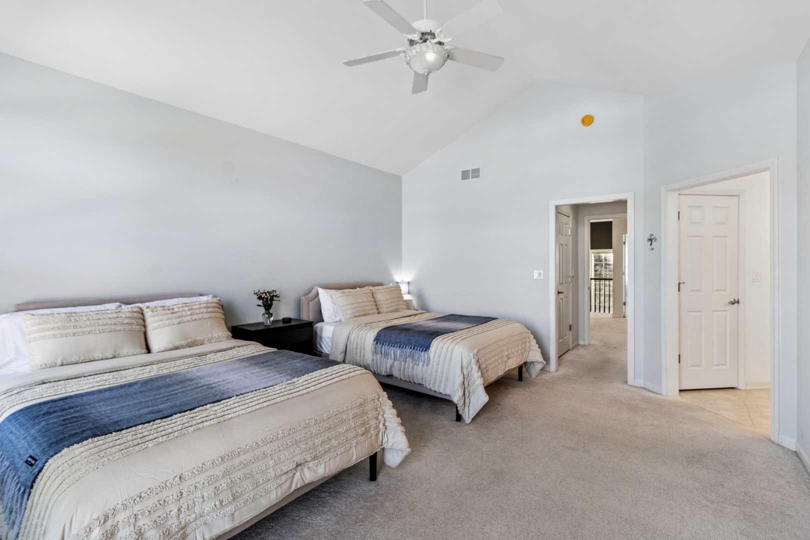 1029 W Bogey Lane, Palatine, IL 60067