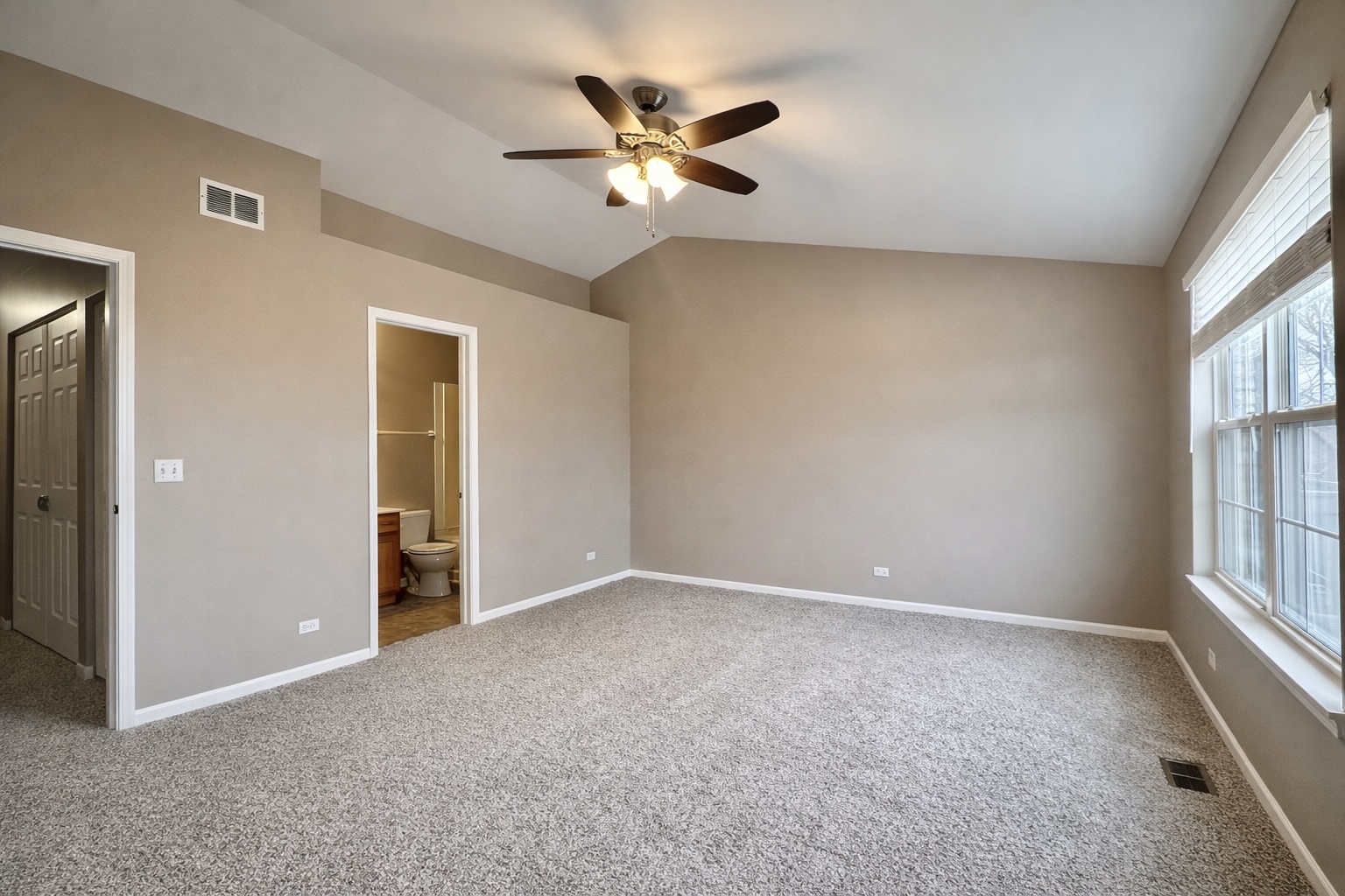 14527 Patriot Square Drive, Plainfield, IL 60544