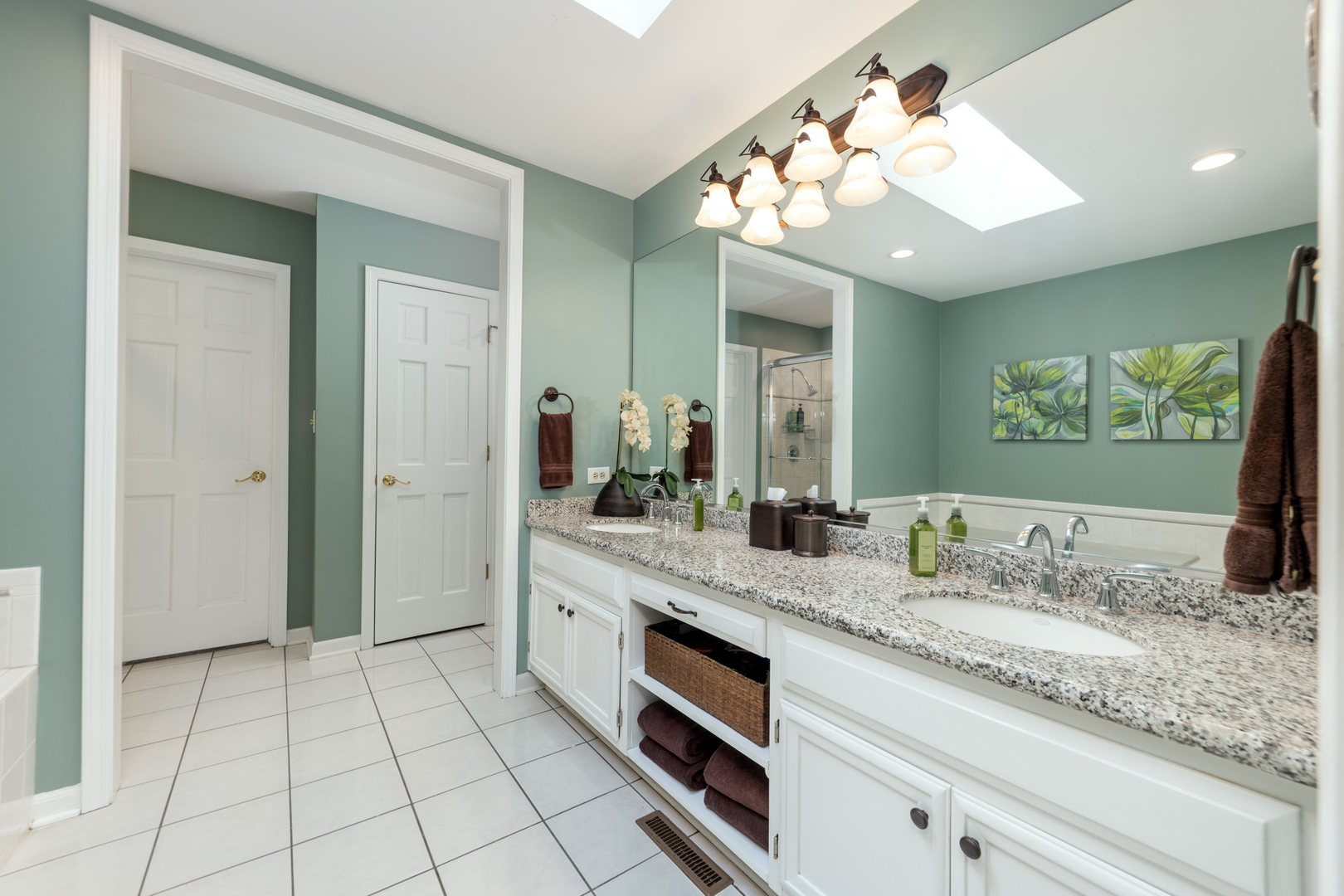 2347 Wilmington Court, Naperville, IL 60565