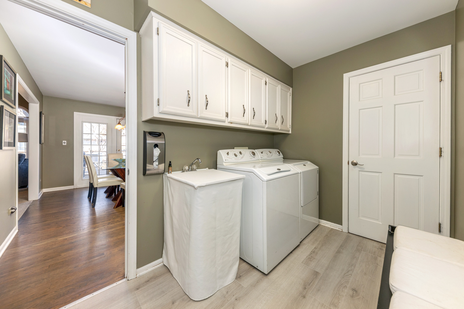 2347 Wilmington Court, Naperville, IL 60565