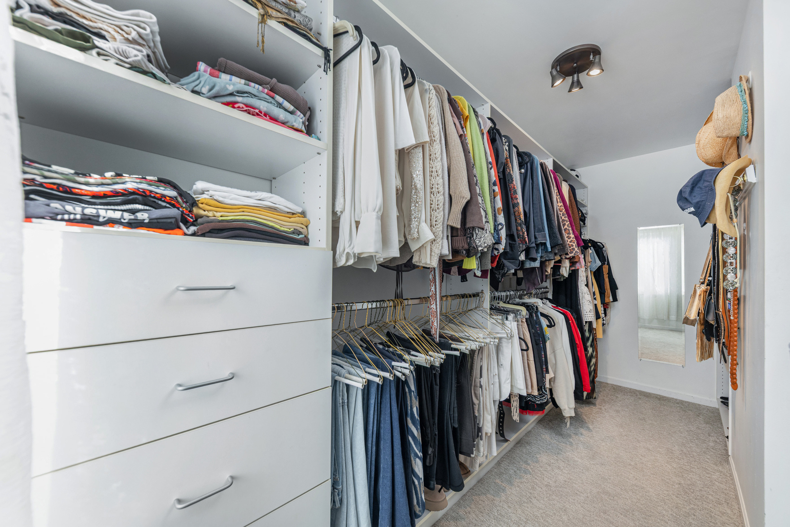 2347 Wilmington Court, Naperville, IL 60565