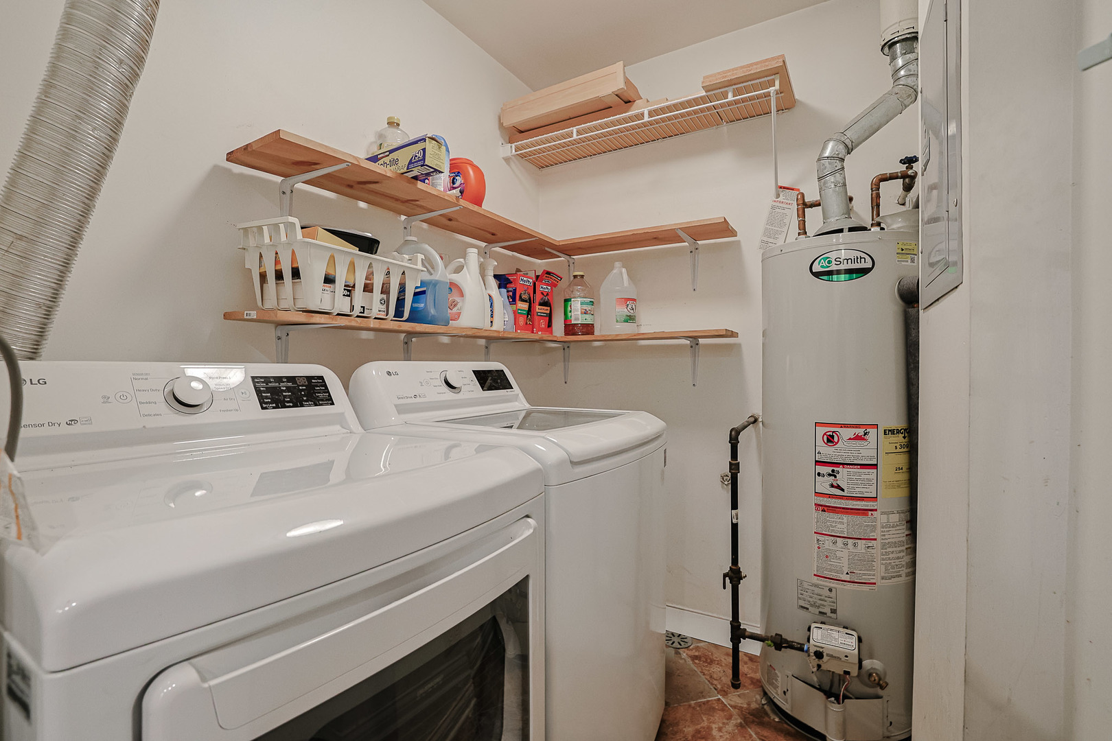 768 N Gary Avenue #103, Carol Stream, IL 60188