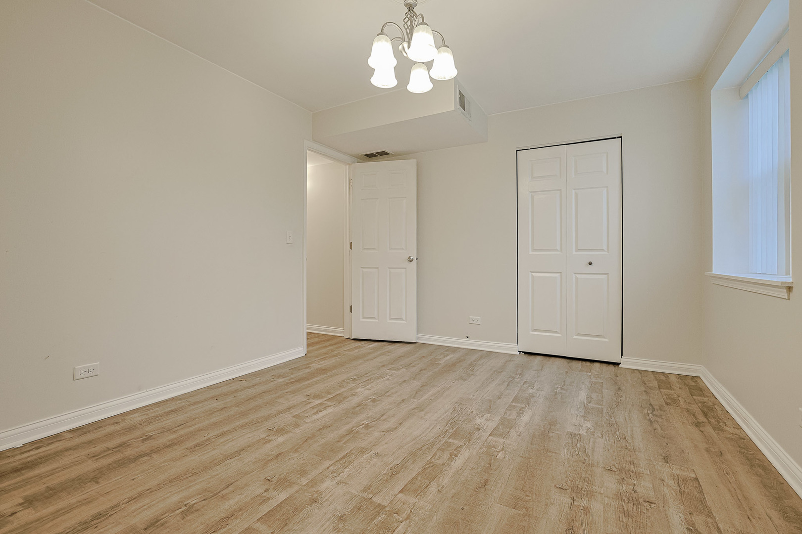 768 N Gary Avenue #103, Carol Stream, IL 60188