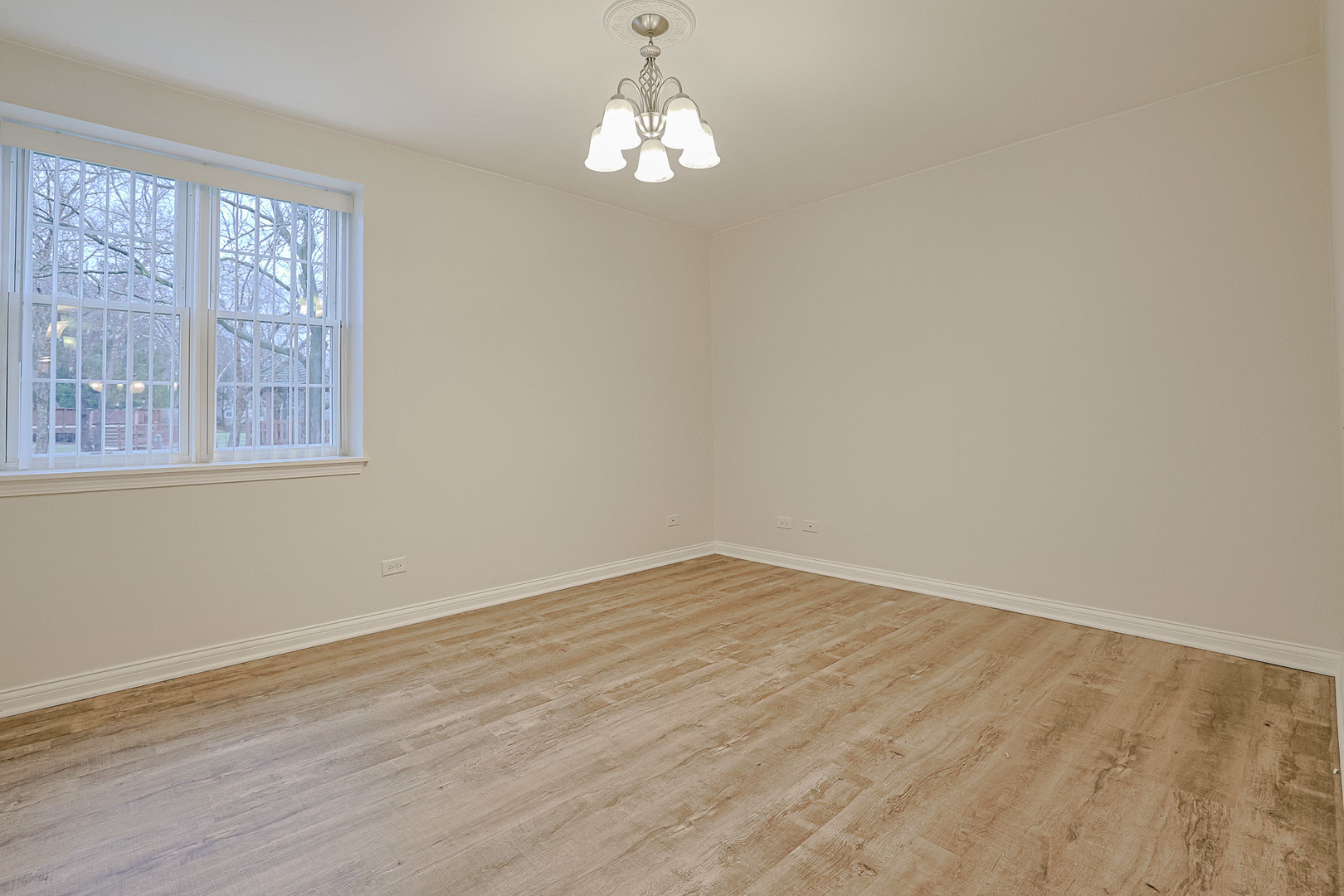 768 N Gary Avenue #103, Carol Stream, IL 60188