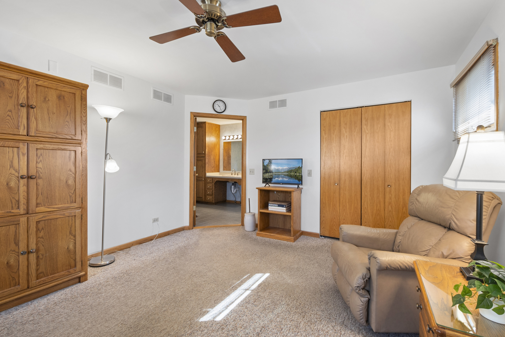 18515 Dundee Avenue, Homewood, IL 60430