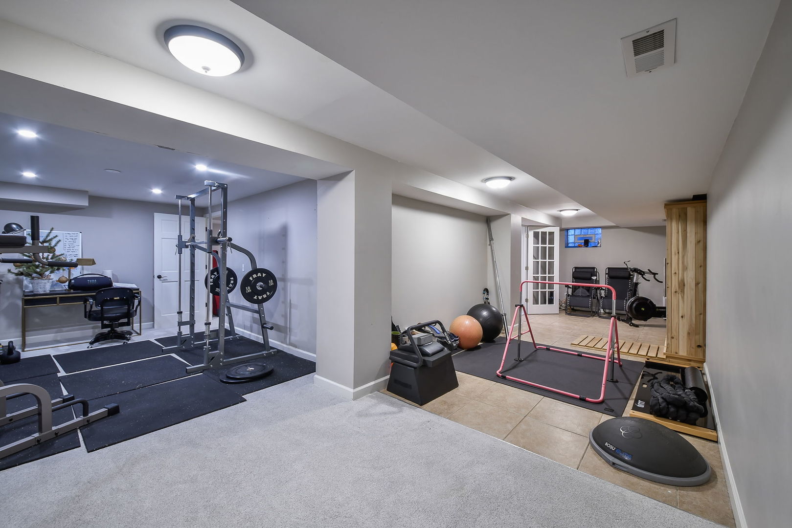 24 Winners Cup Circle, Wheaton, IL 60189