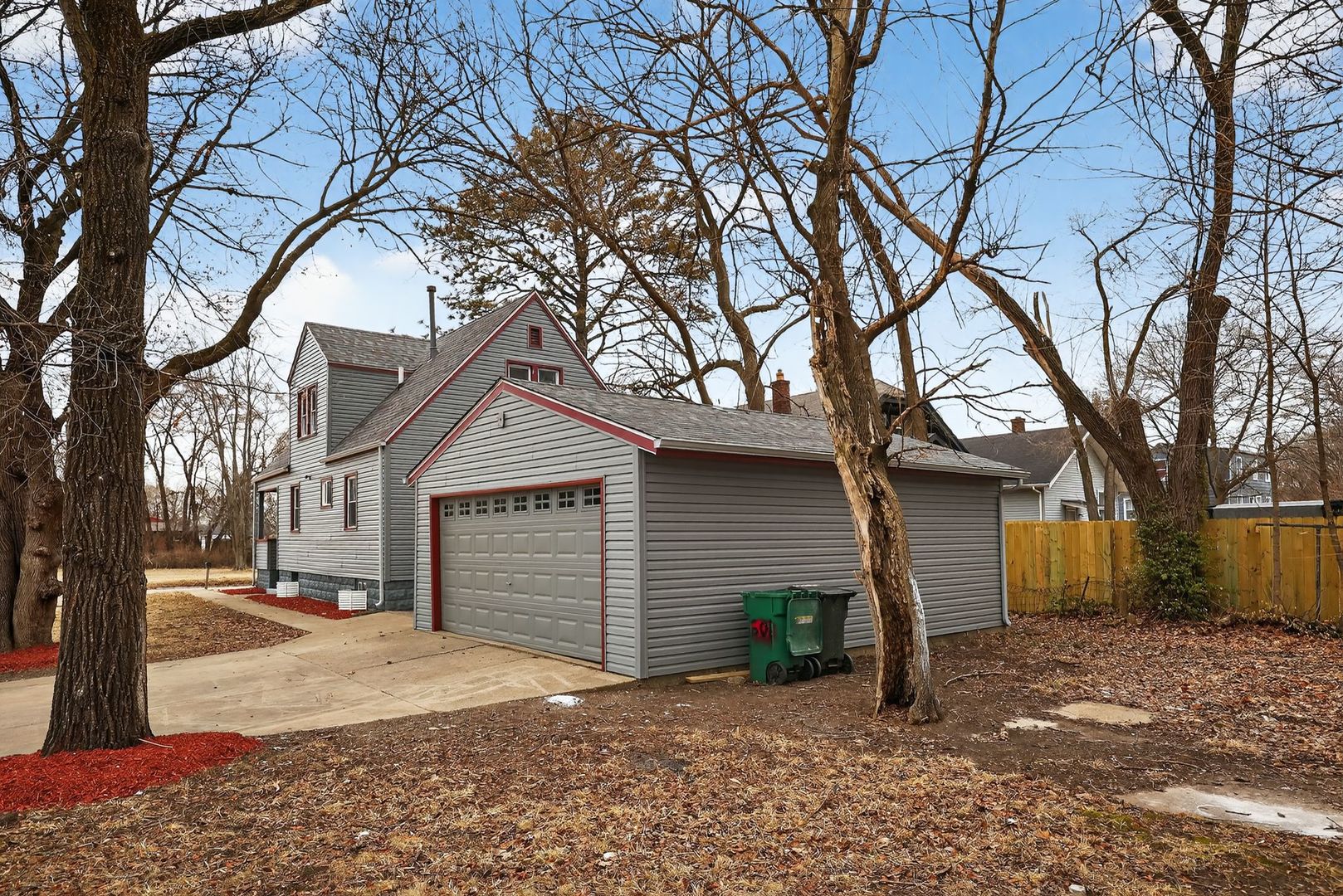 601 S Henrietta Avenue, Rockford, IL 61102