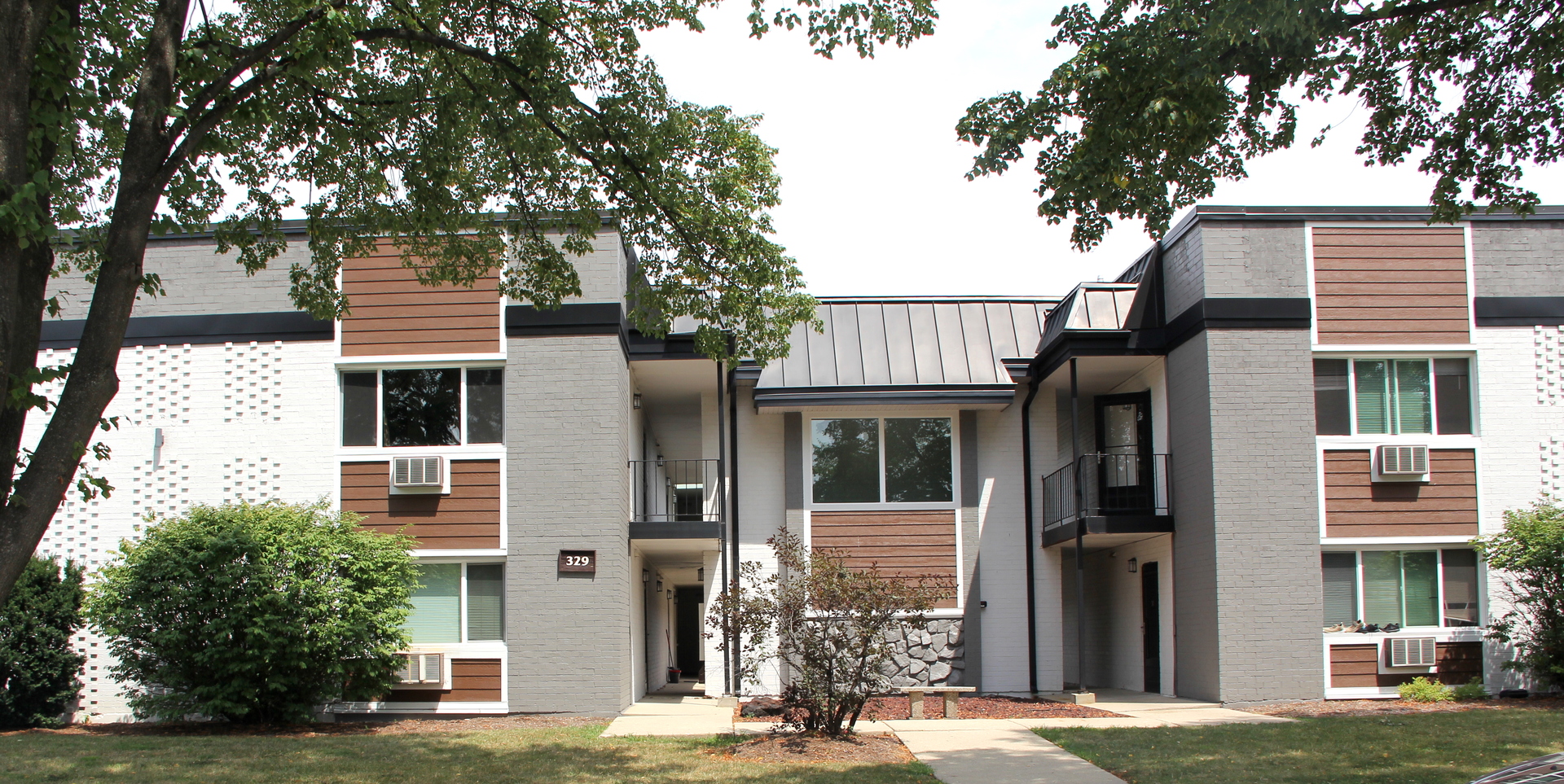 315 W Kimbell Avenue #03, Elmhurst, IL 60126