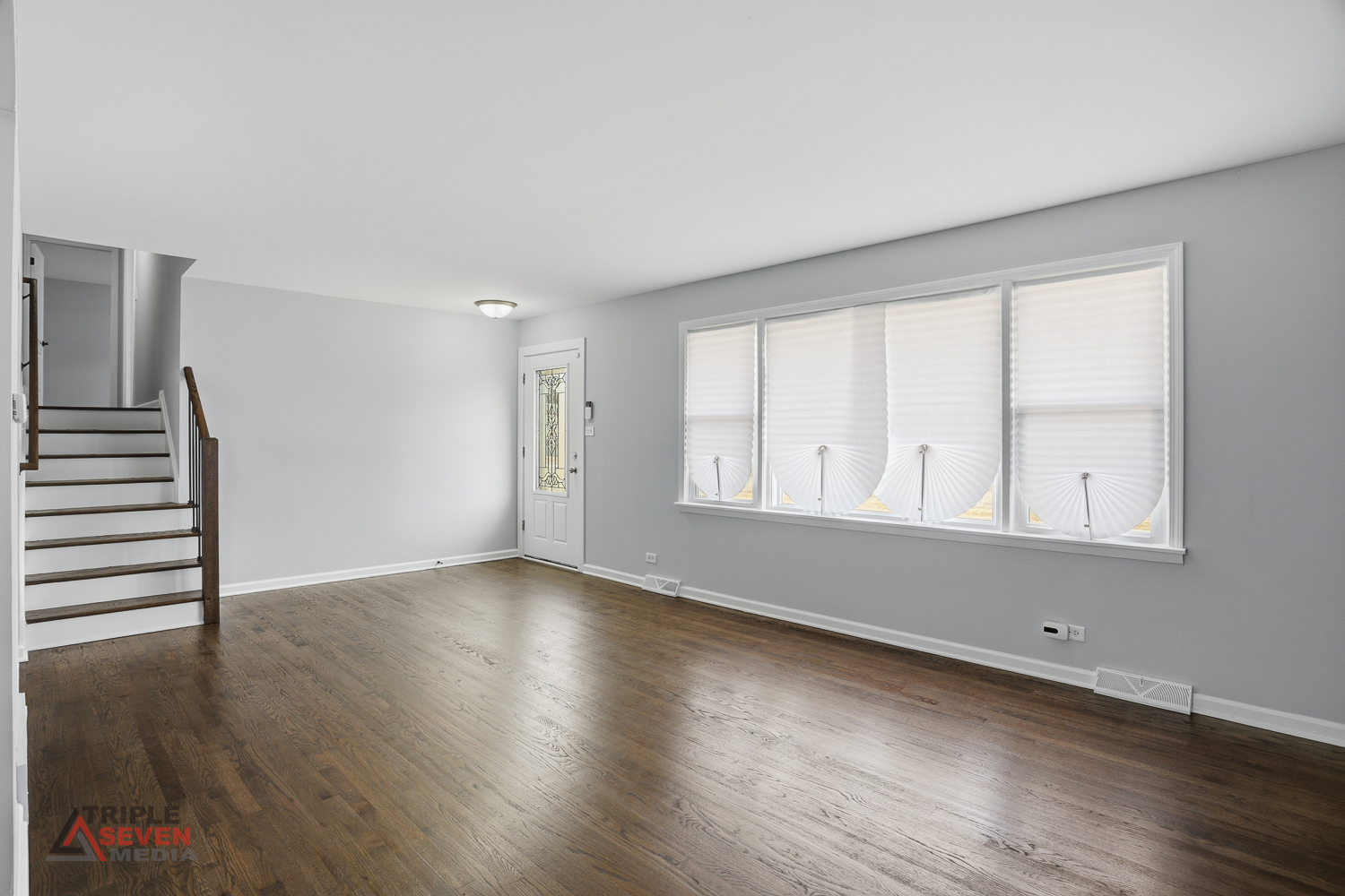 5500 W 83rd Place, Burbank, IL 60459