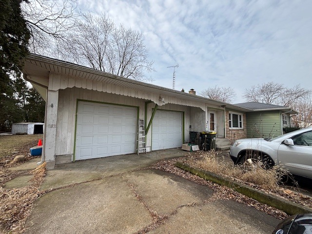 734 Watson Drive, Genoa, IL 60135