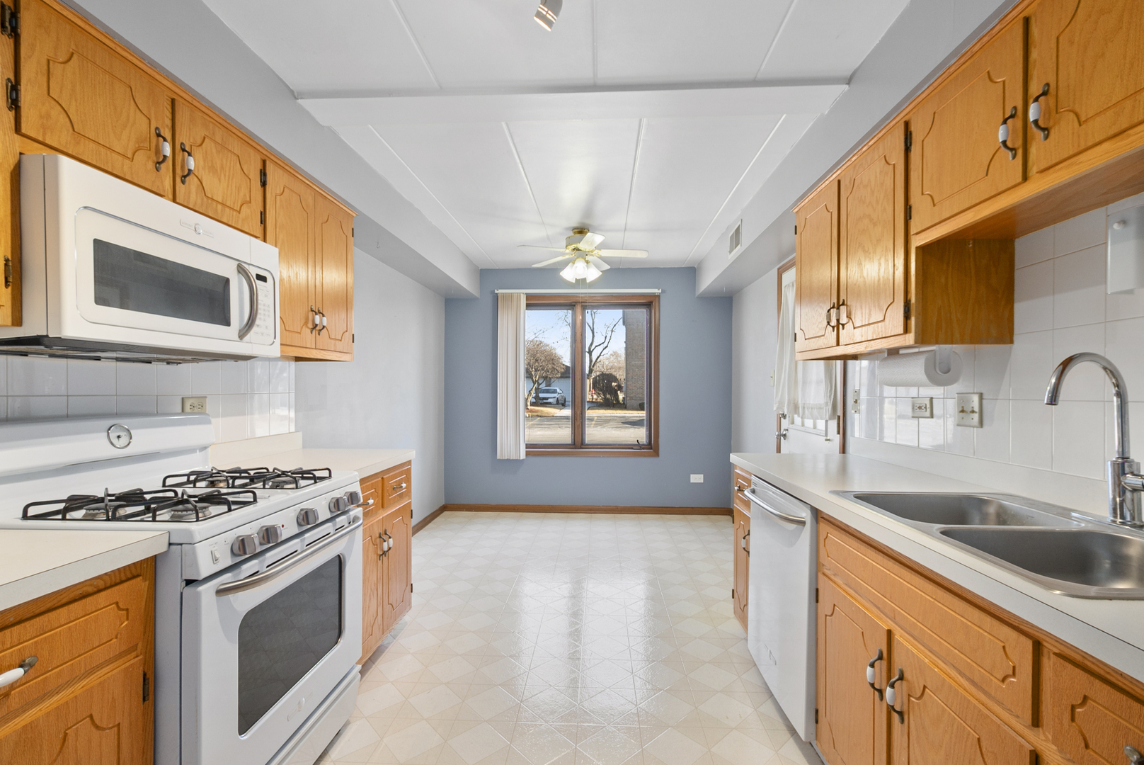 10278 Southwest Highway #1A, Chicago Ridge, IL 60415