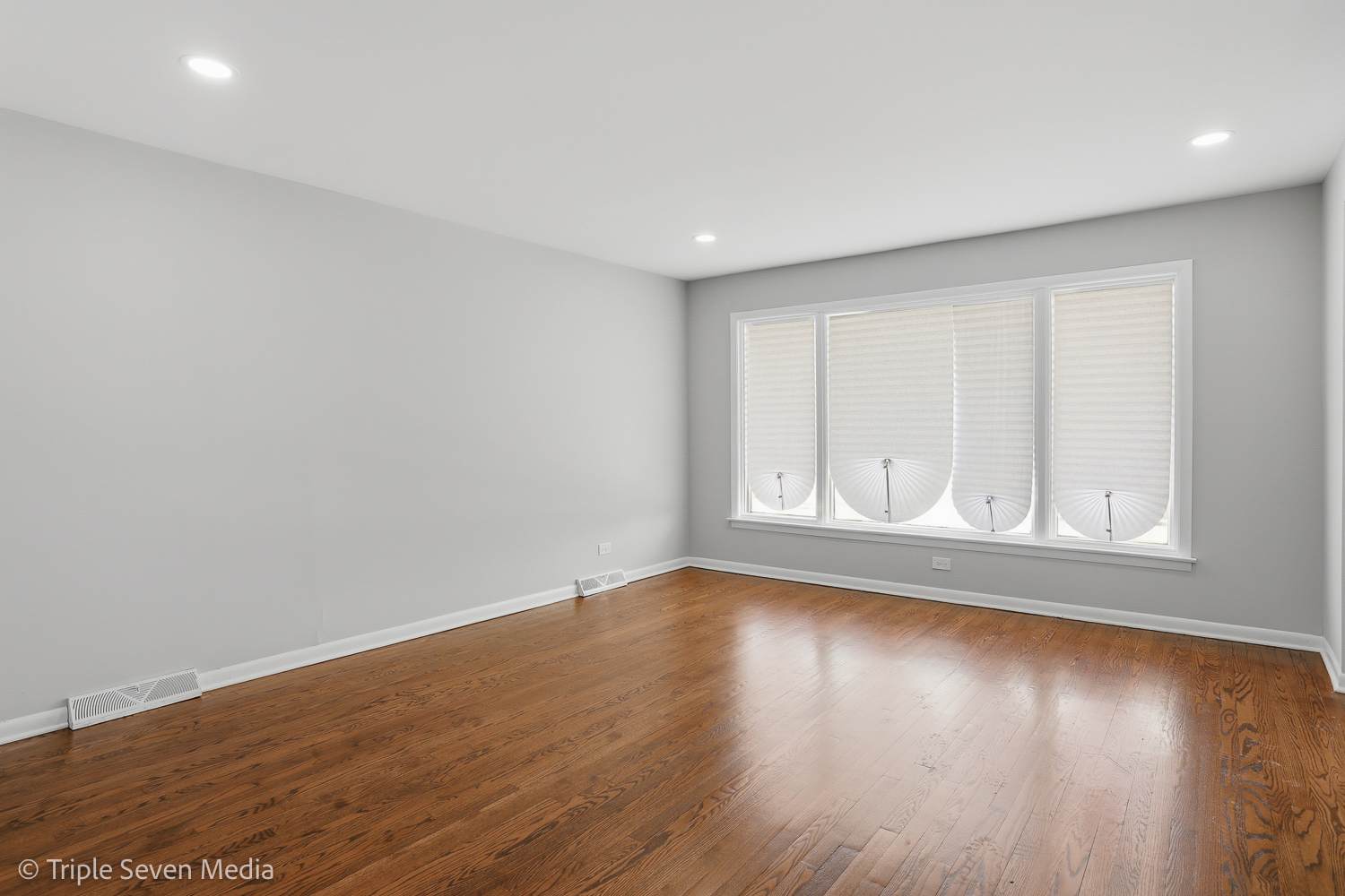 494 Oglesby Avenue, Calumet City, IL 60409