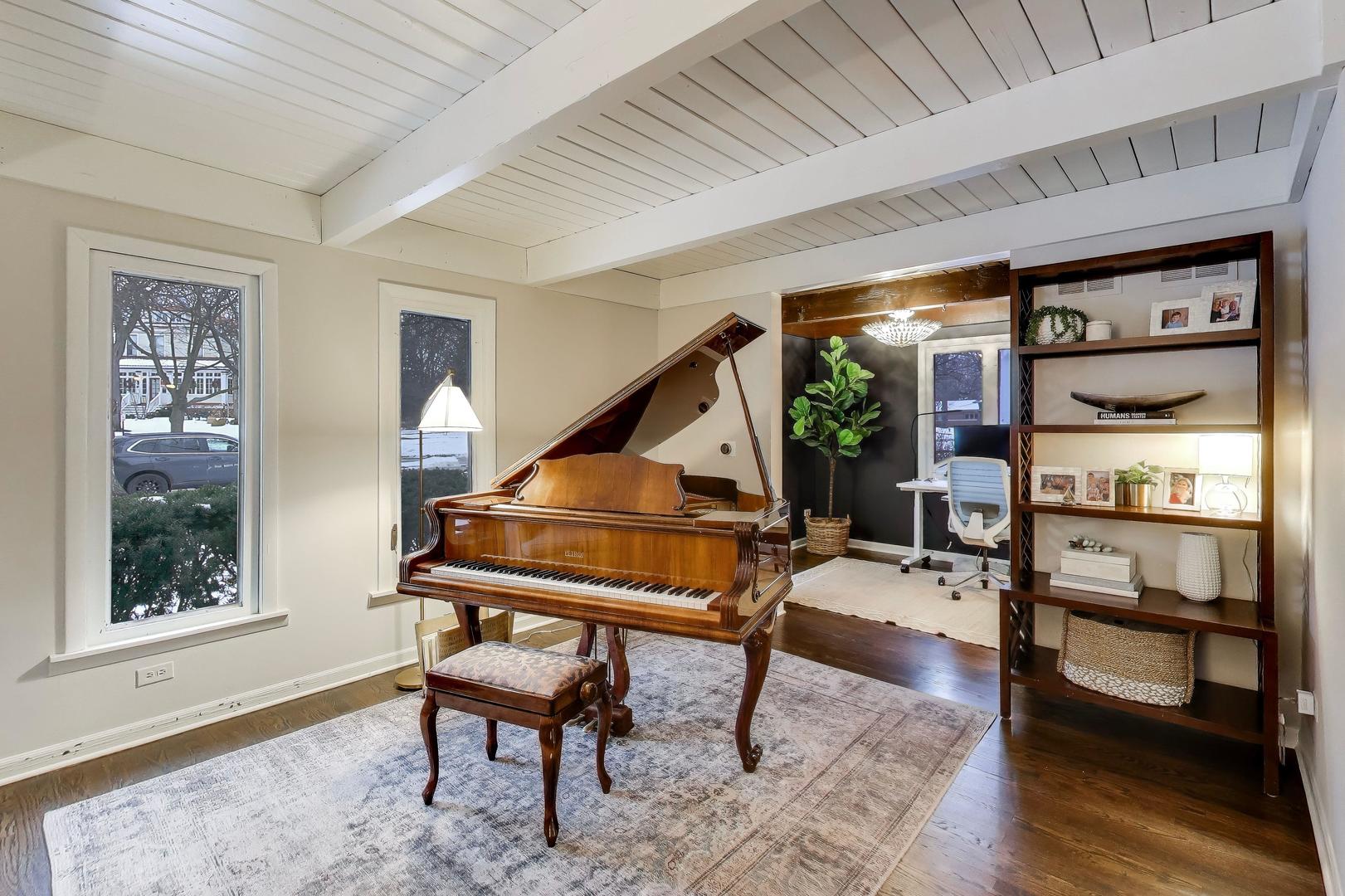 400 S Crescent Avenue, Park Ridge, IL 60068