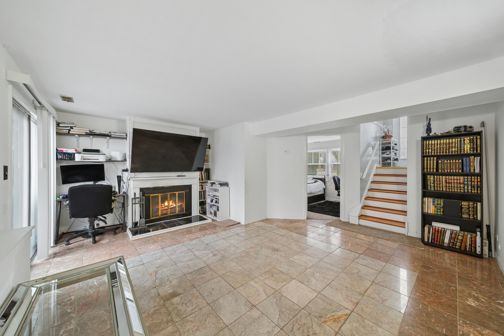 2421 Royal Drive #1, Lombard, IL 60148