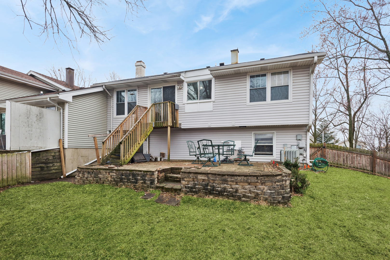 2421 Royal Drive #1, Lombard, IL 60148