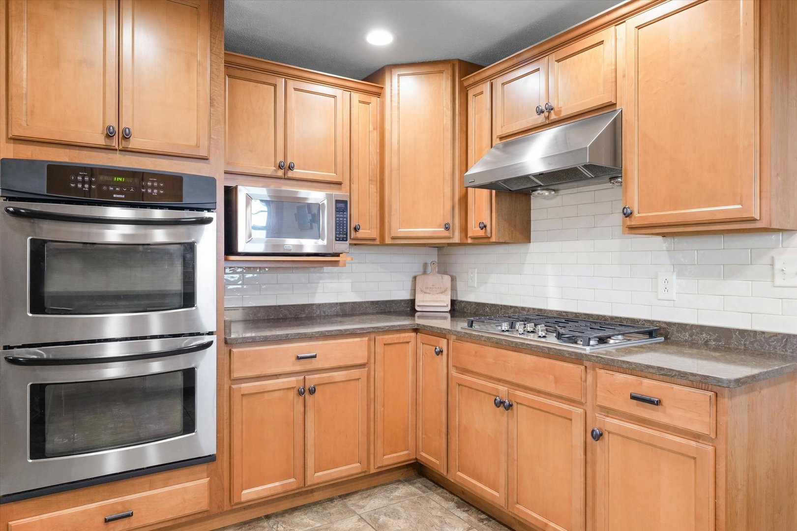 540 E 50n Road, Gibson City, IL 60936