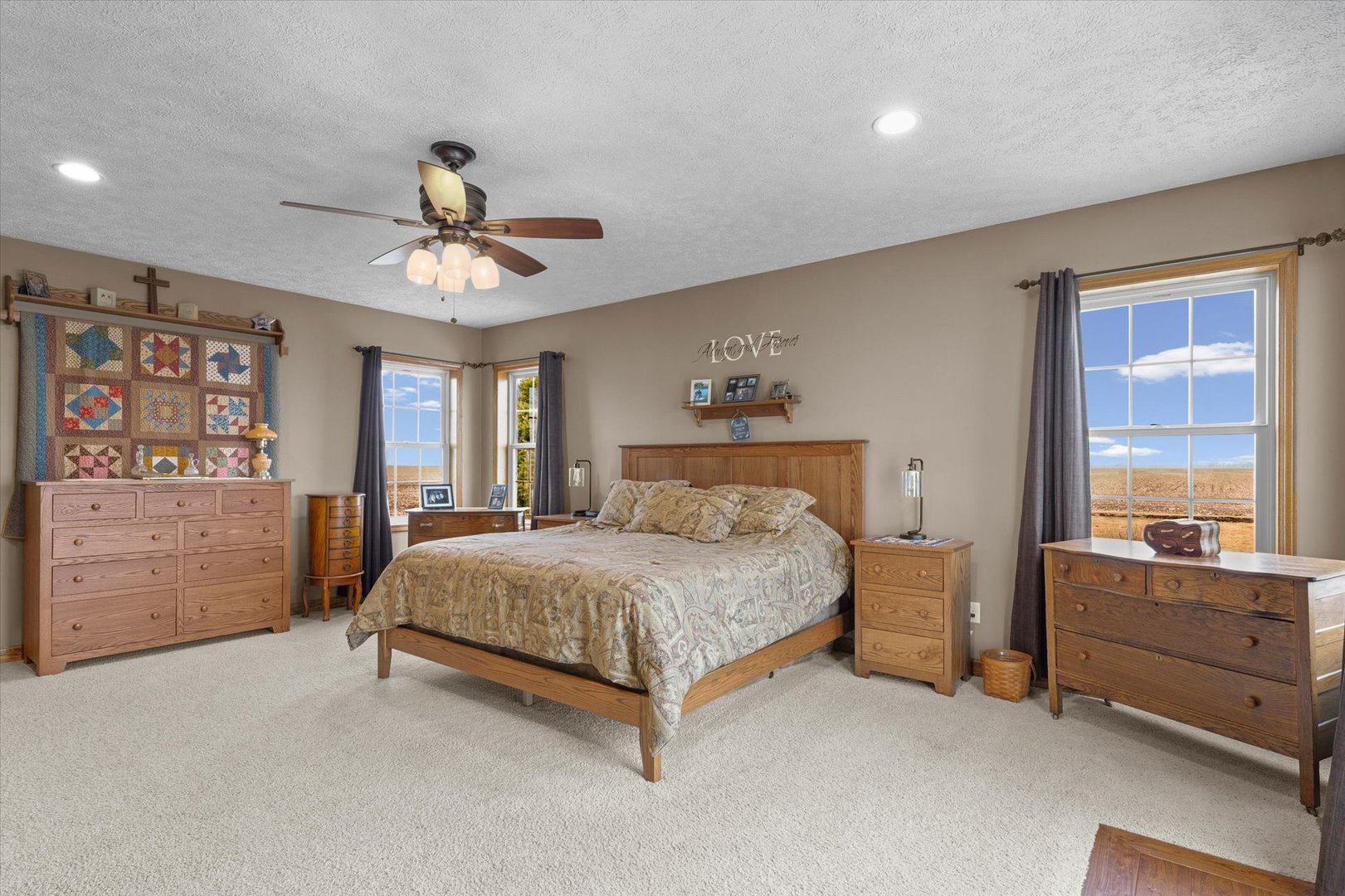 540 E 50n Road, Gibson City, IL 60936