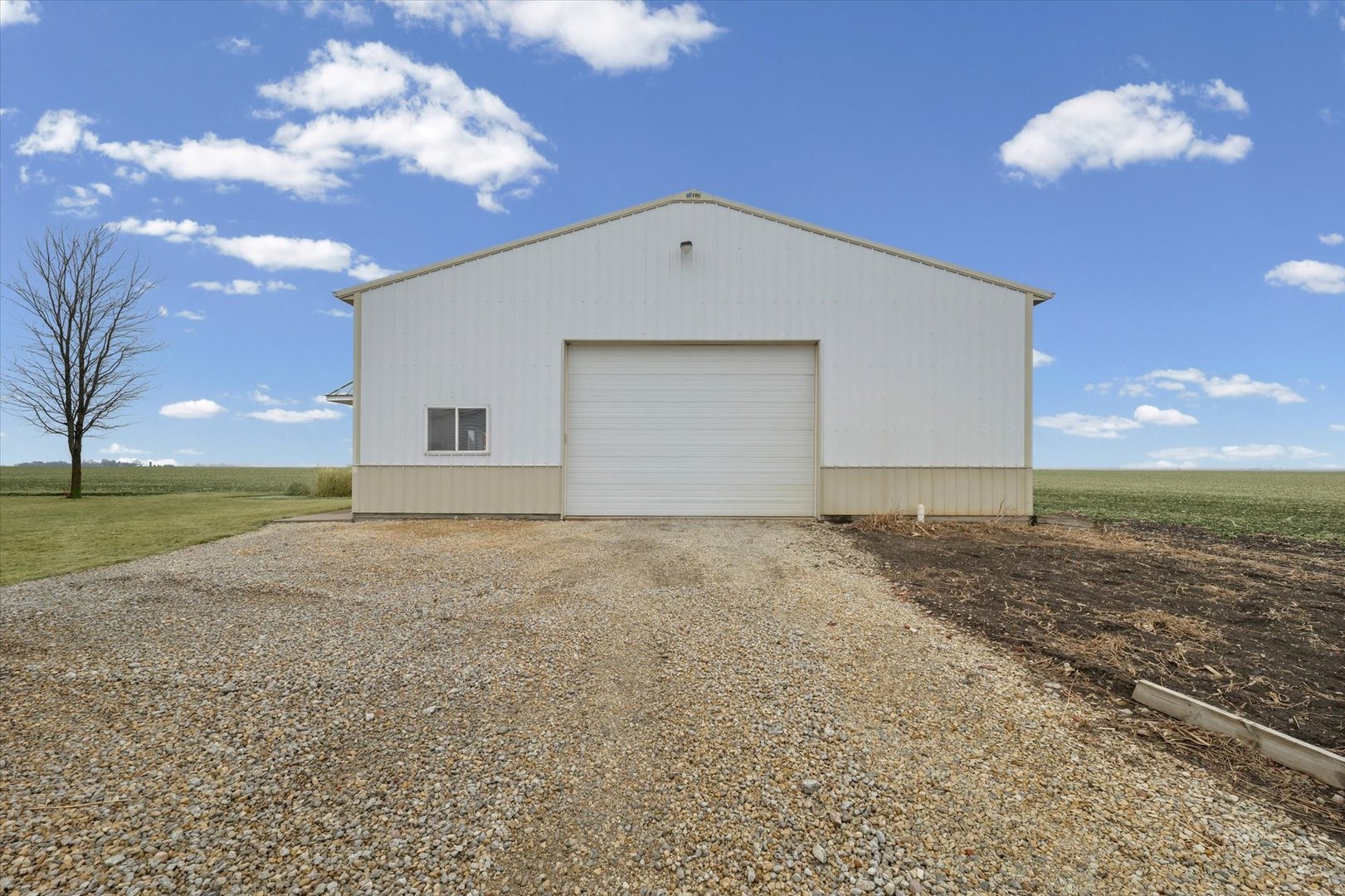 540 E 50n Road, Gibson City, IL 60936