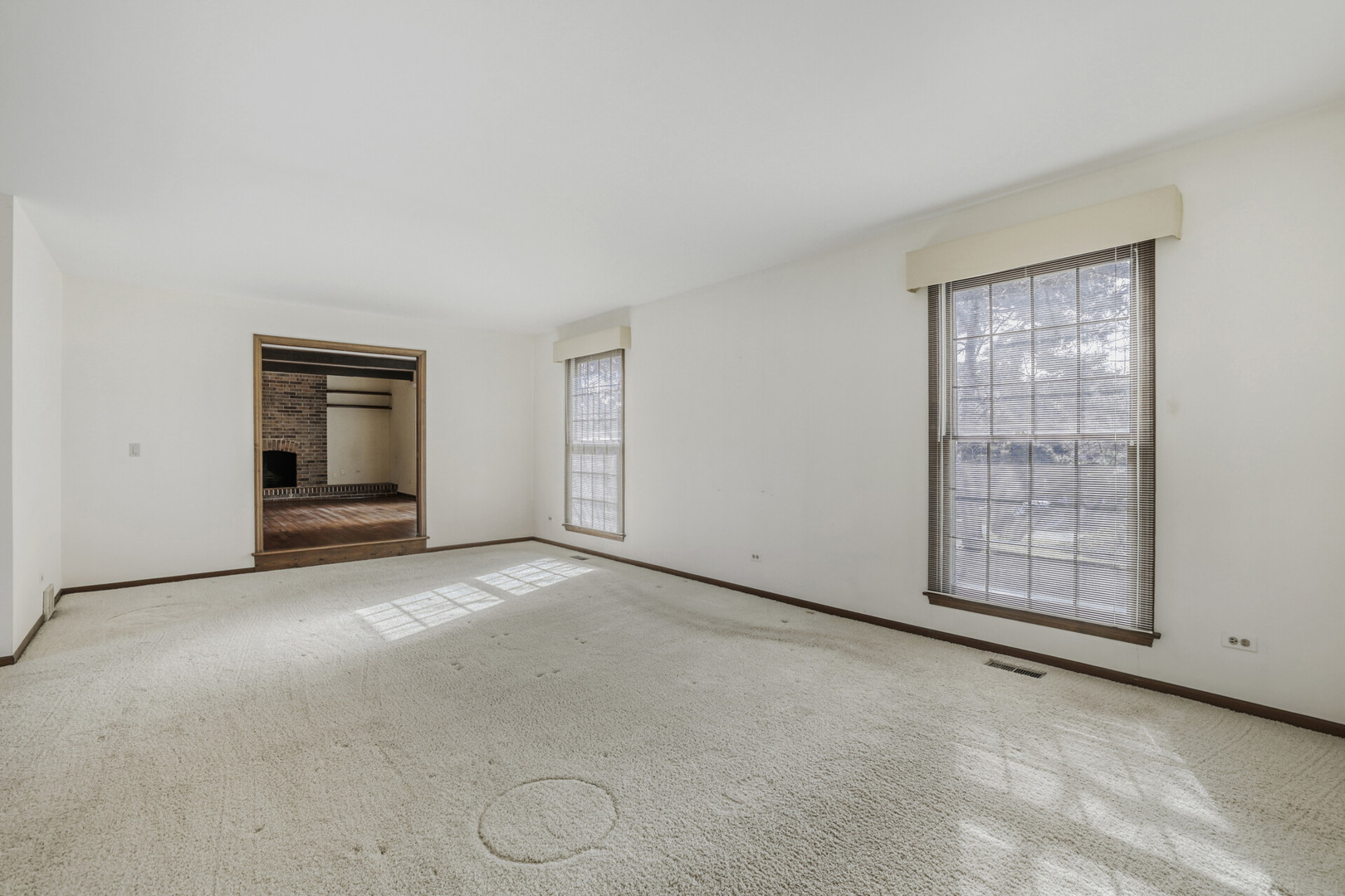 2113 Greenock Street, Inverness, IL 60067