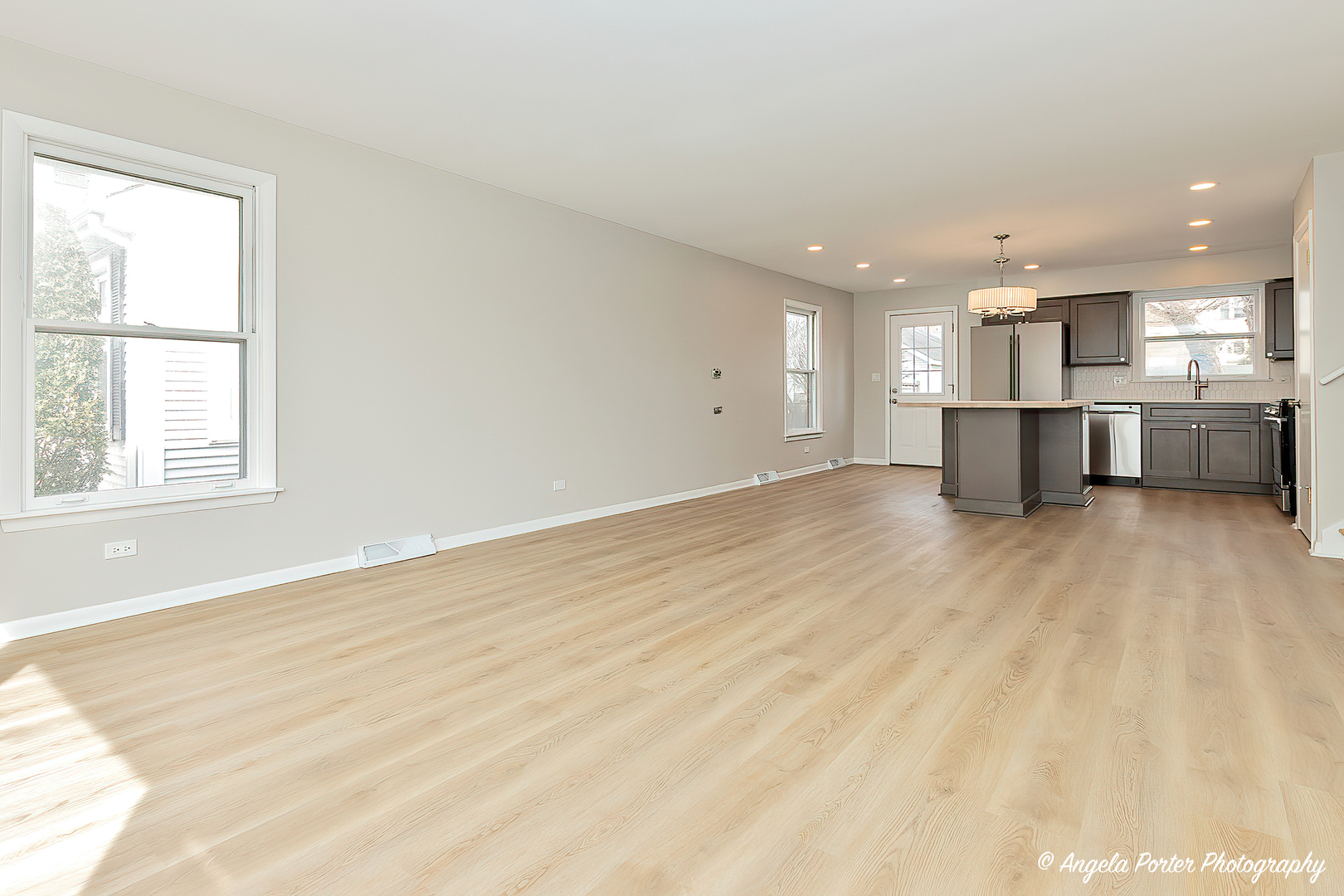 410 W Mueller Street, Arlington Heights, IL 60004