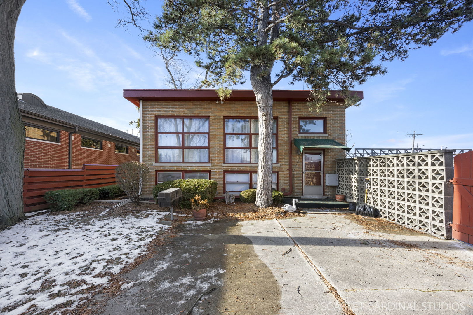 25 S Villa Avenue, Villa Park, IL 60181