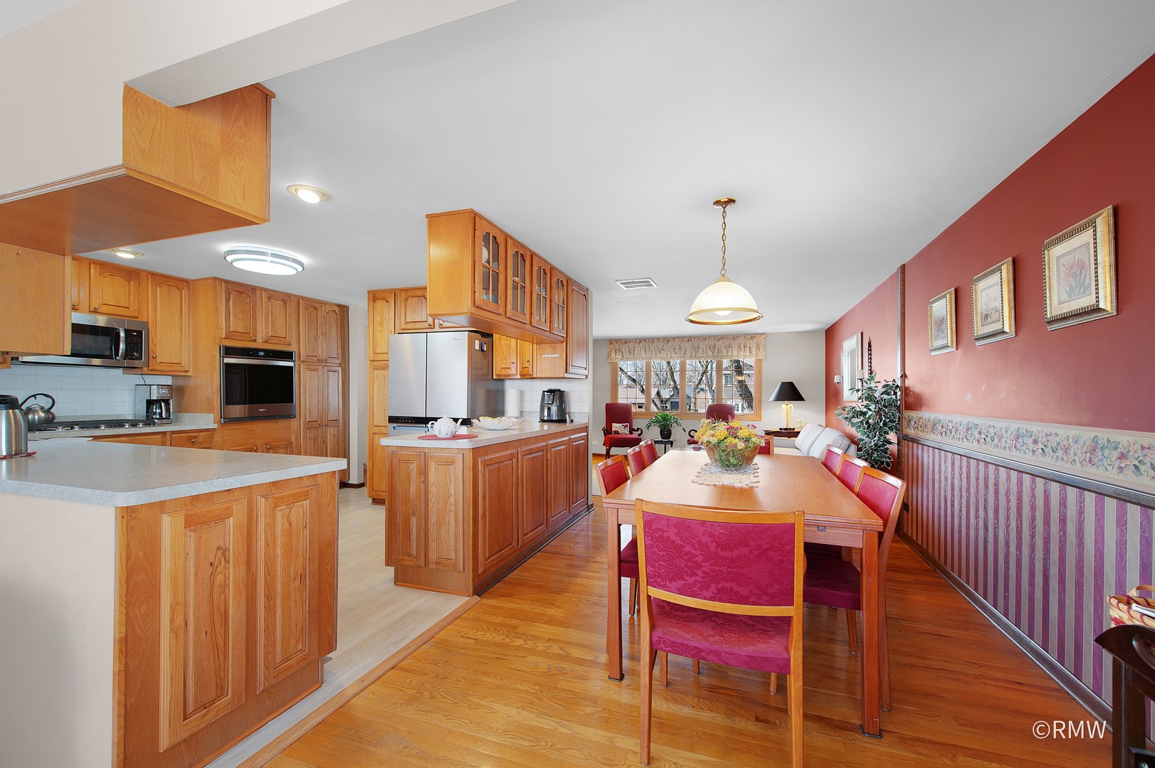 635 Verona Court, Schaumburg, IL 60193