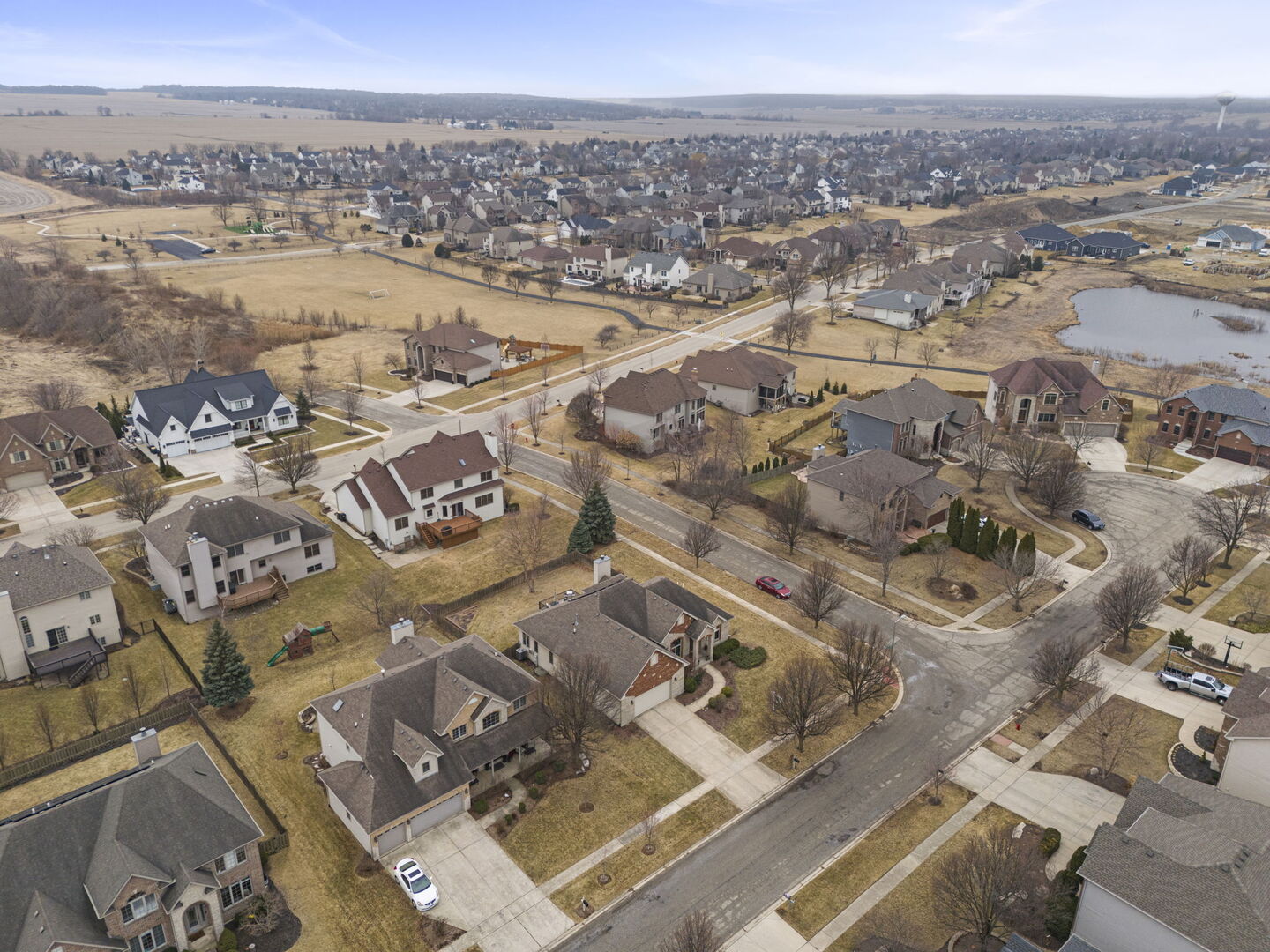 204 Amherst Circle, Oswego, IL 60543