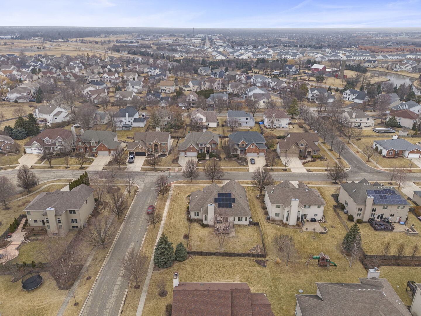 204 Amherst Circle, Oswego, IL 60543