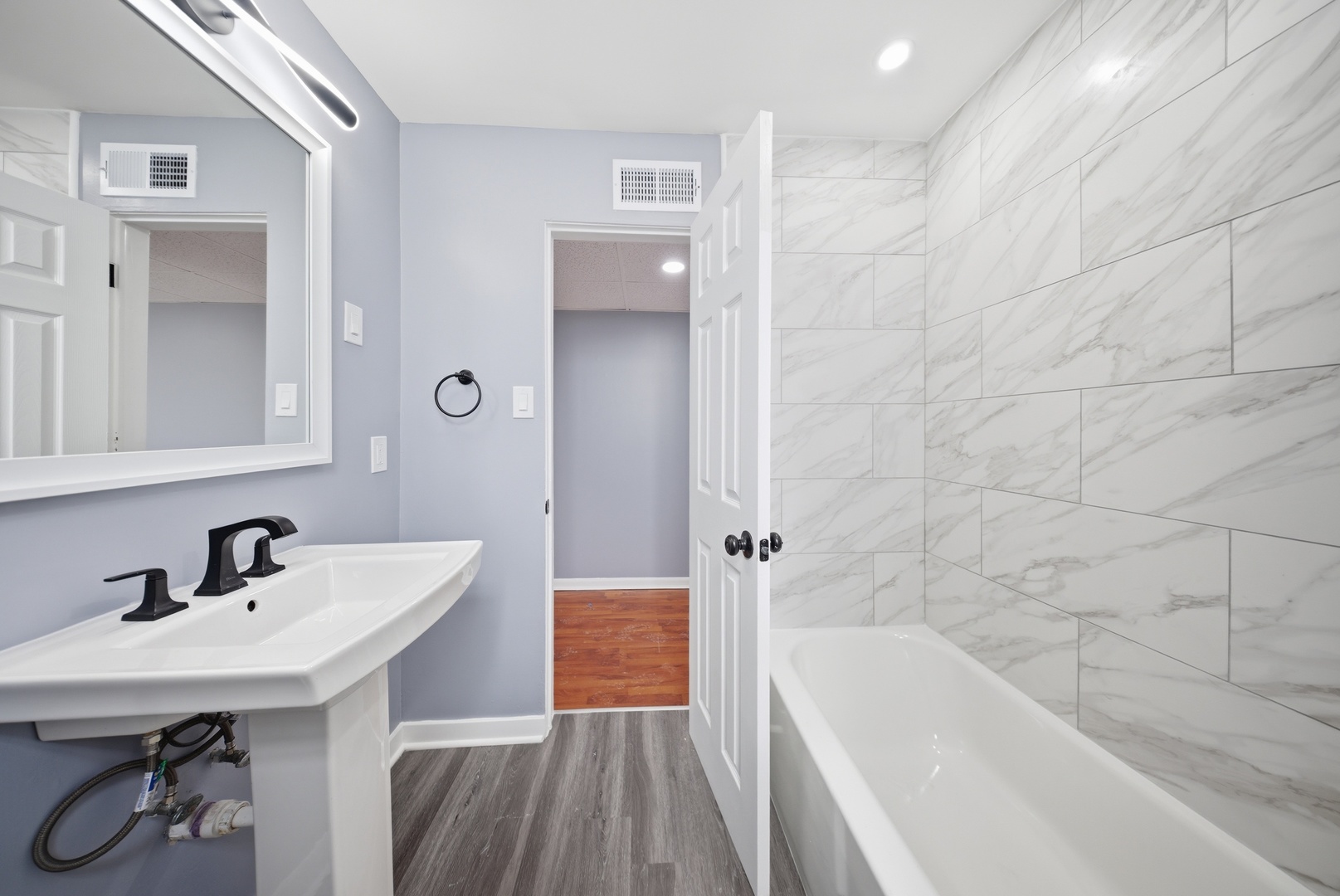 2014 N Whipple Street, Chicago, IL 60647