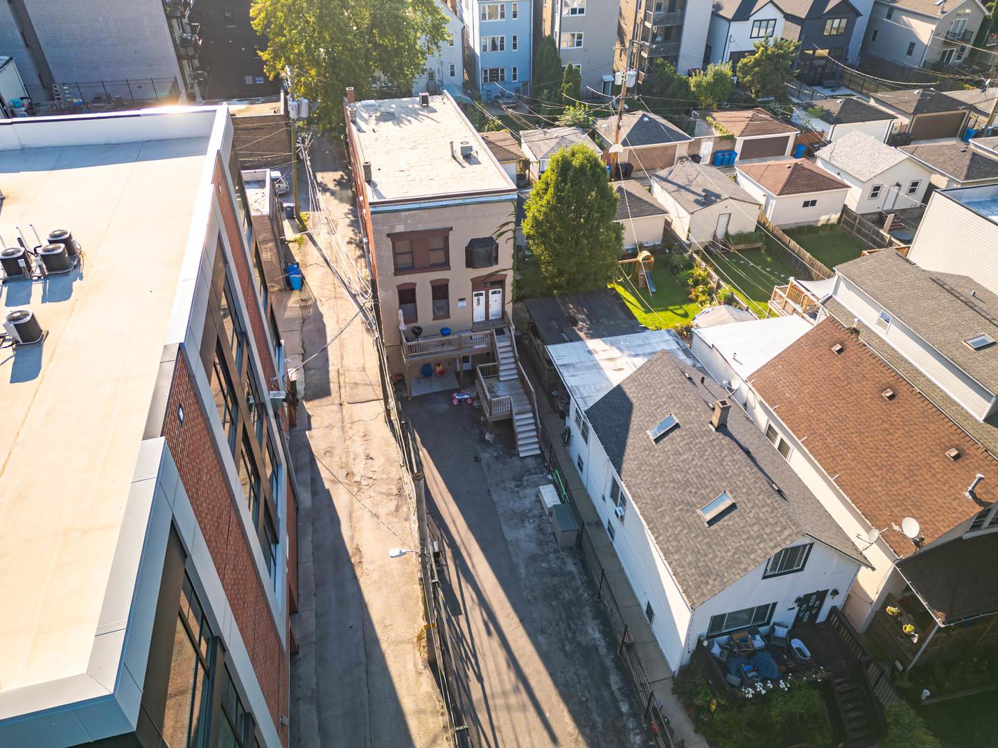 2014 N Whipple Street, Chicago, IL 60647