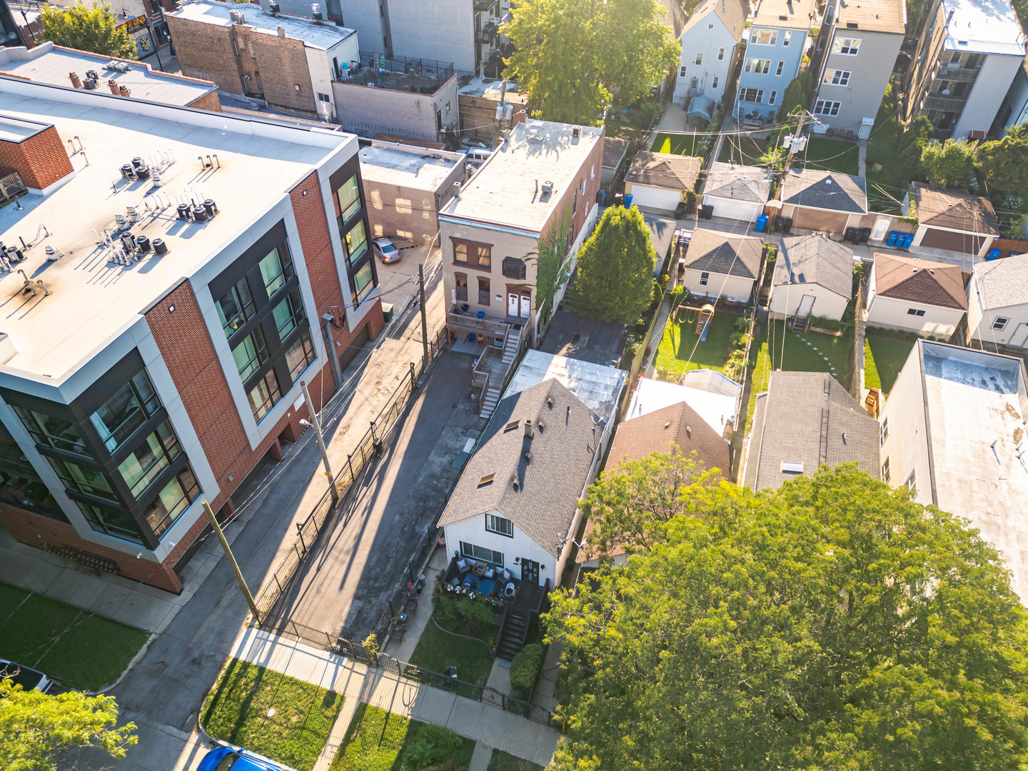 2014 N Whipple Street, Chicago, IL 60647