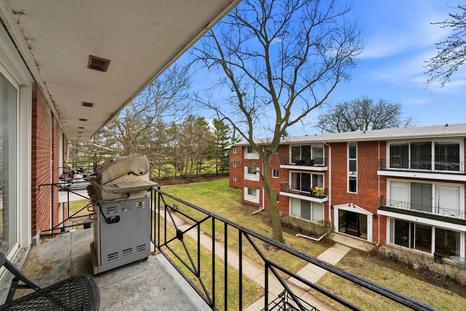 10111 Old Orchard Court #304, Skokie, IL 60076