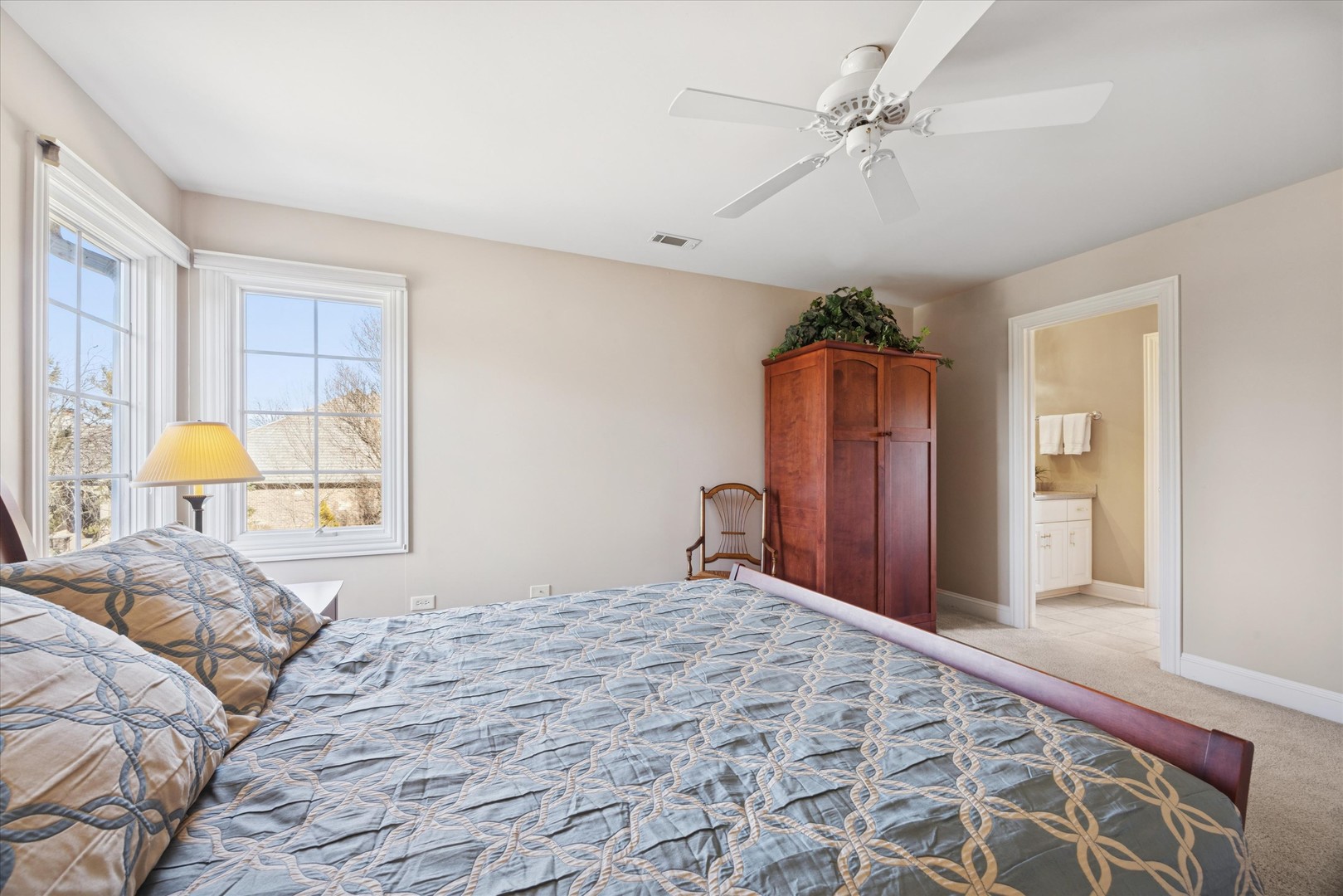 24735 W Manor Drive, Shorewood, IL 60404