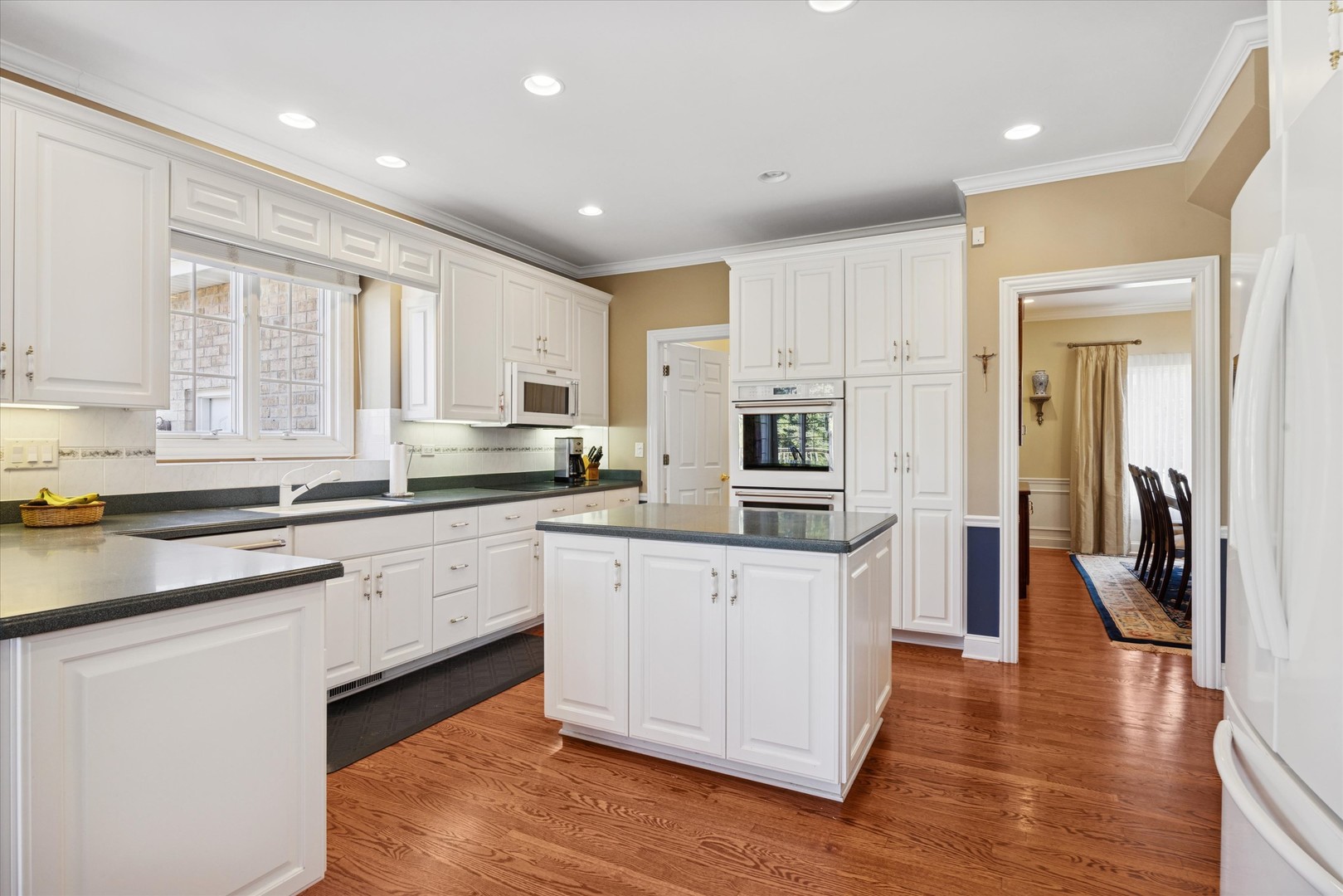 24735 W Manor Drive, Shorewood, IL 60404