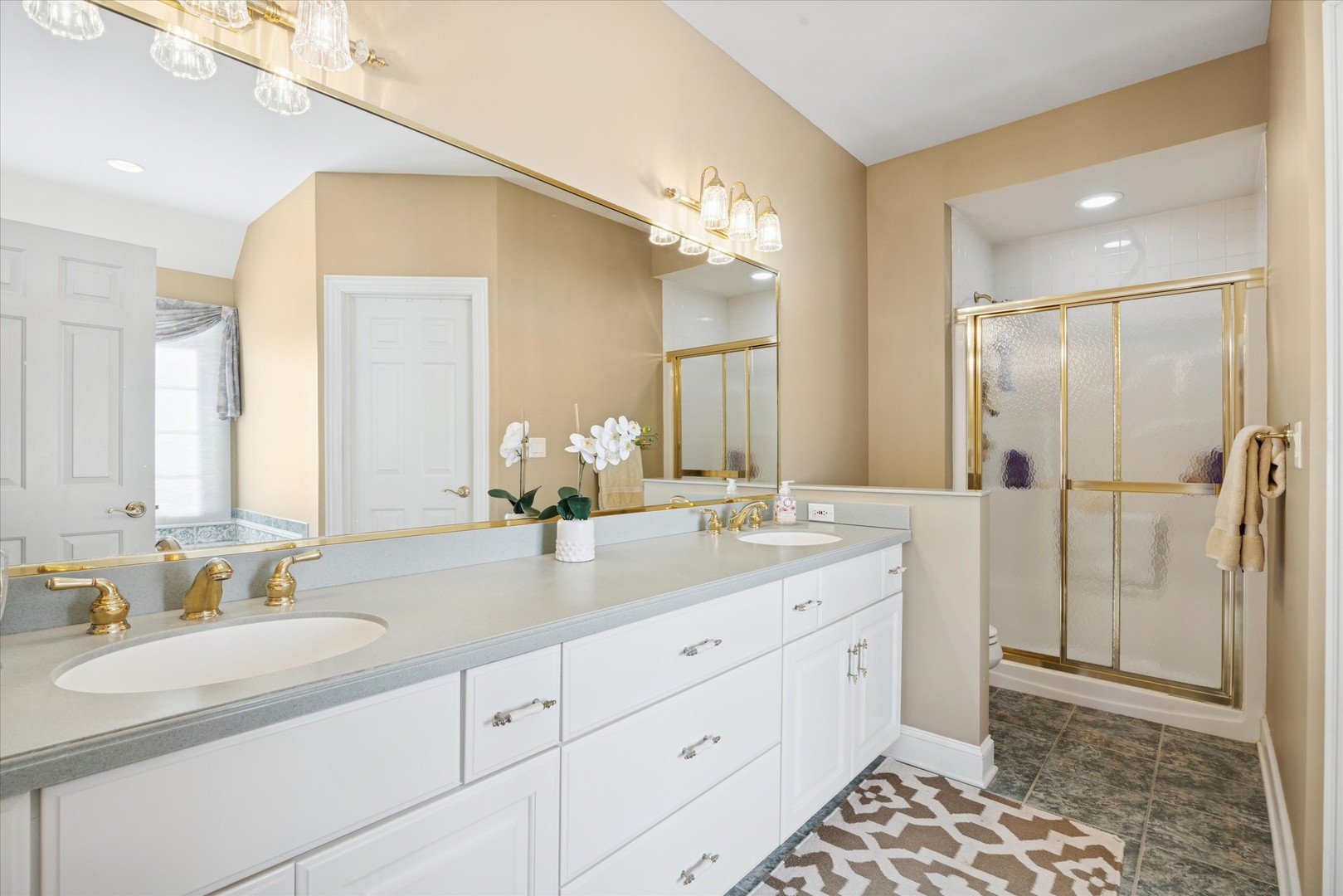 24735 W Manor Drive, Shorewood, IL 60404