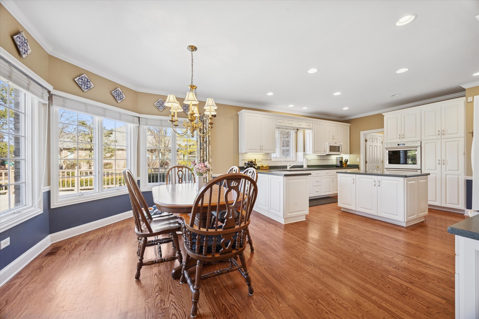 24735 W Manor Drive, Shorewood, IL 60404