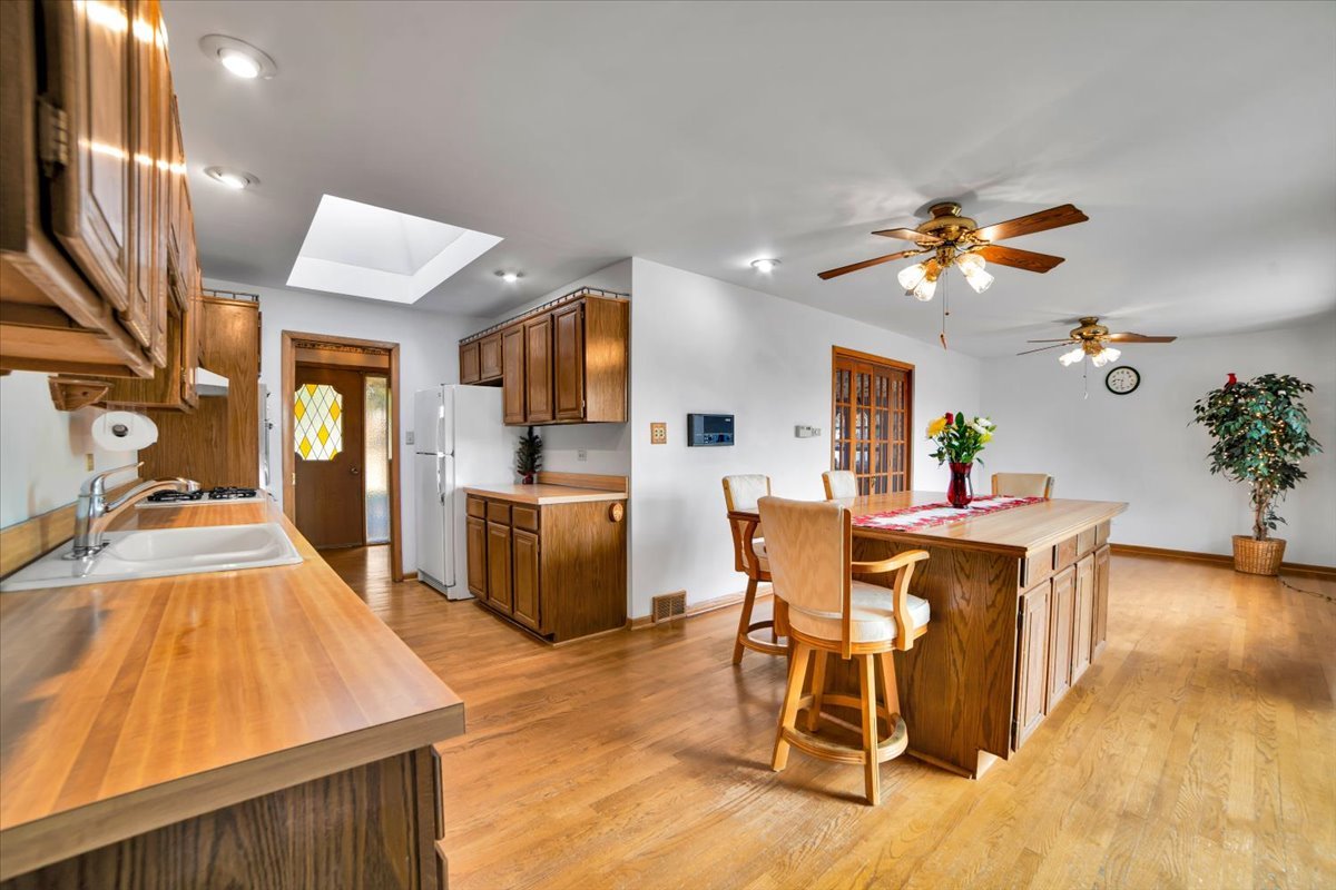 7631 Chestnut Drive, Orland Park, IL 60462