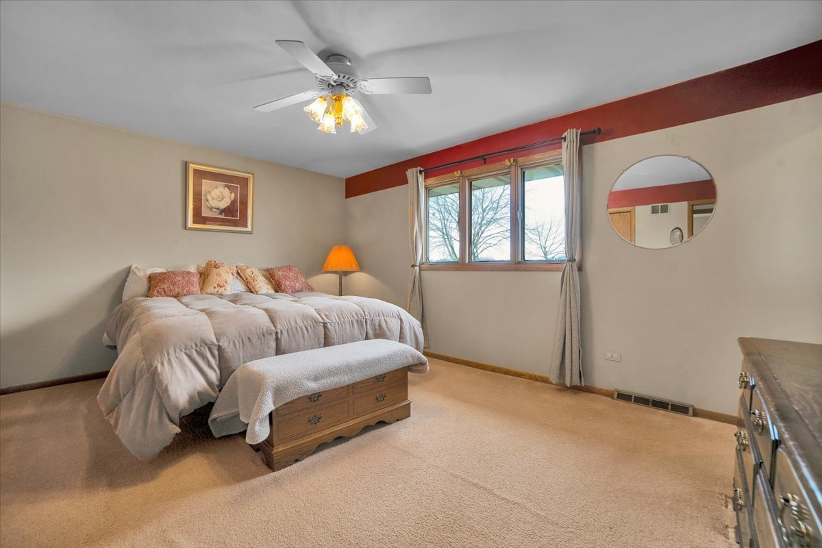 7631 Chestnut Drive, Orland Park, IL 60462